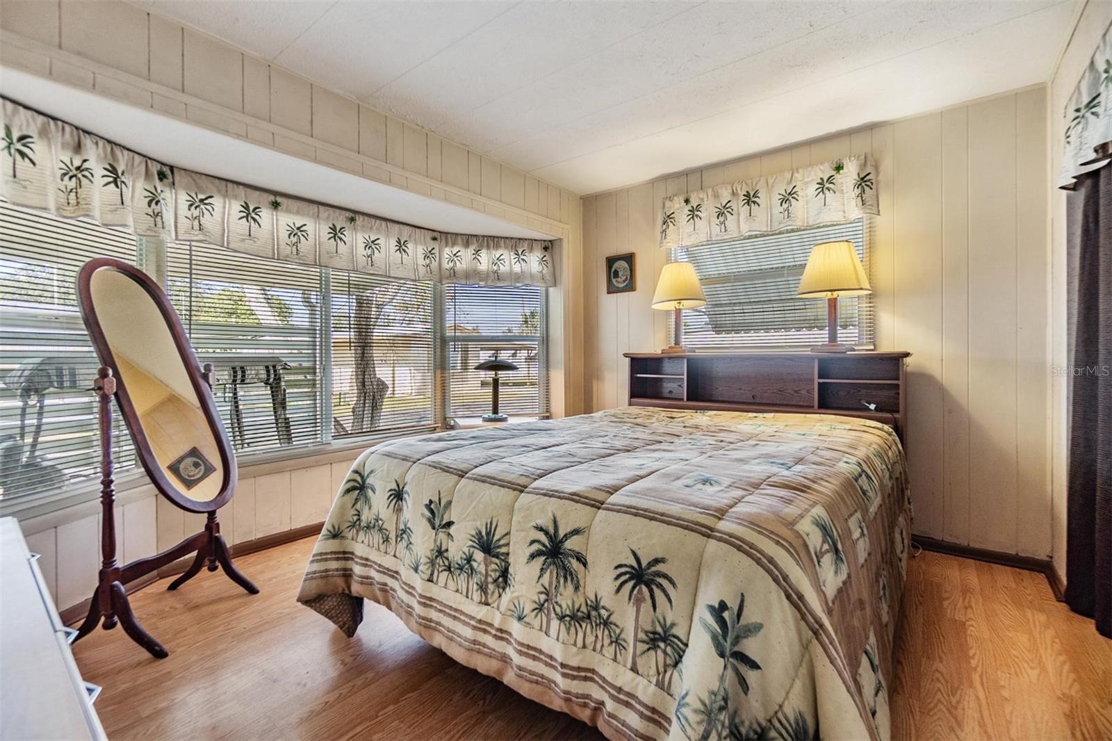 Image 20 of 57 For 37015 Sandra Avenue