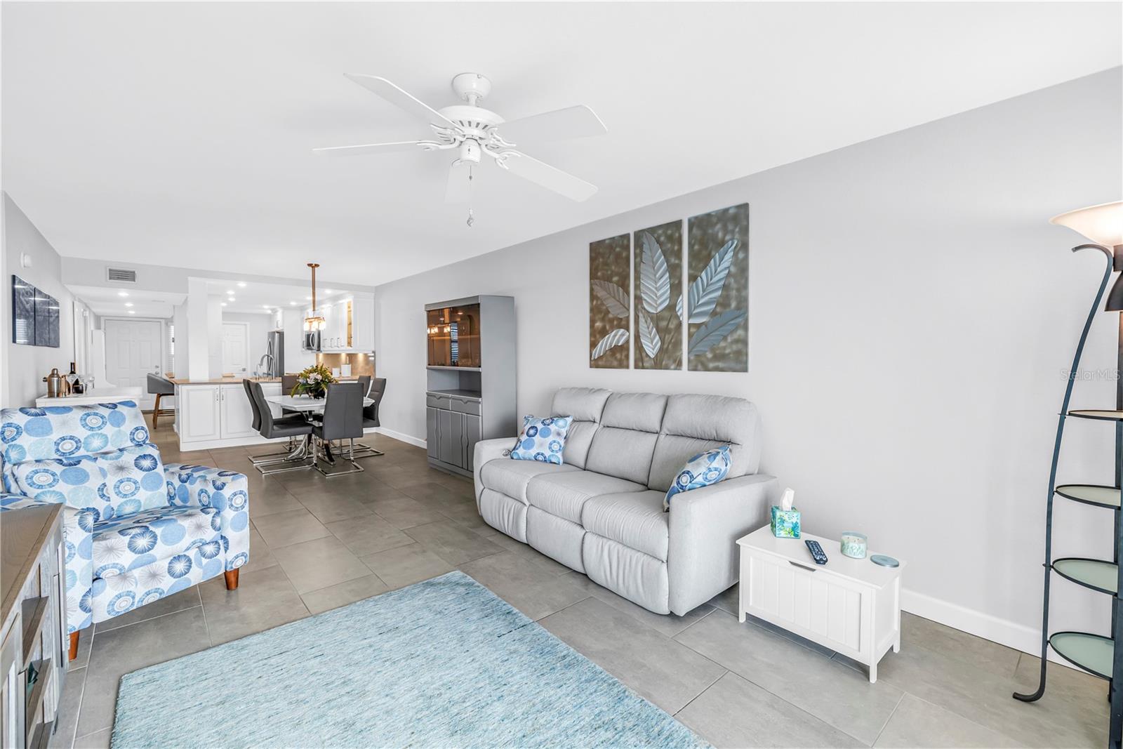 Image 16 of 41 For 6001 Bahia Del Mar Circle 328