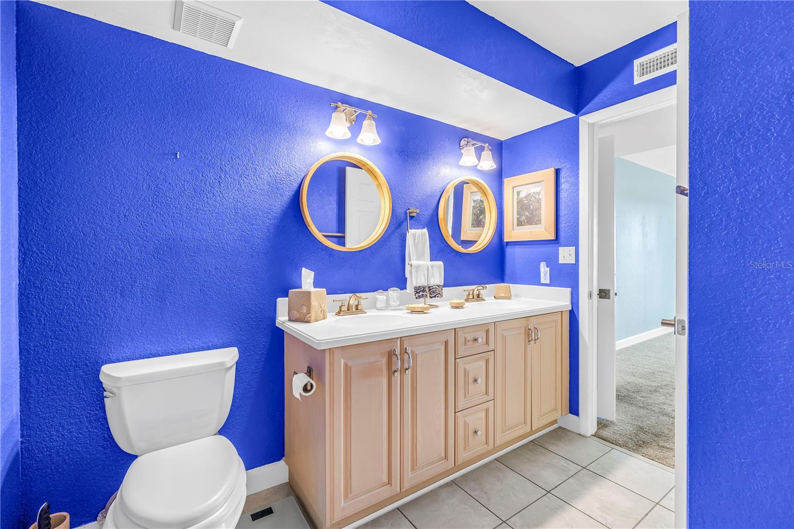 Image 28 of 41 For 6001 Bahia Del Mar Circle 328