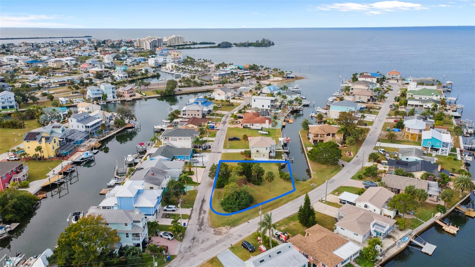 Image 4 of 19 For 6535 Yvette Drive