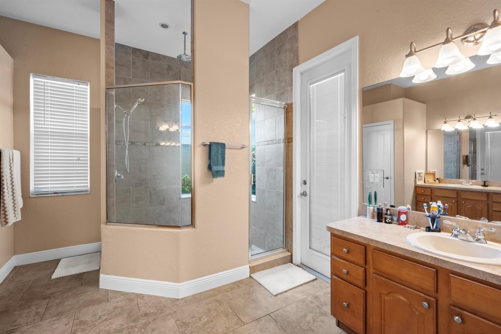 Image 19 of 43 For 2430 Evenglow Avenue