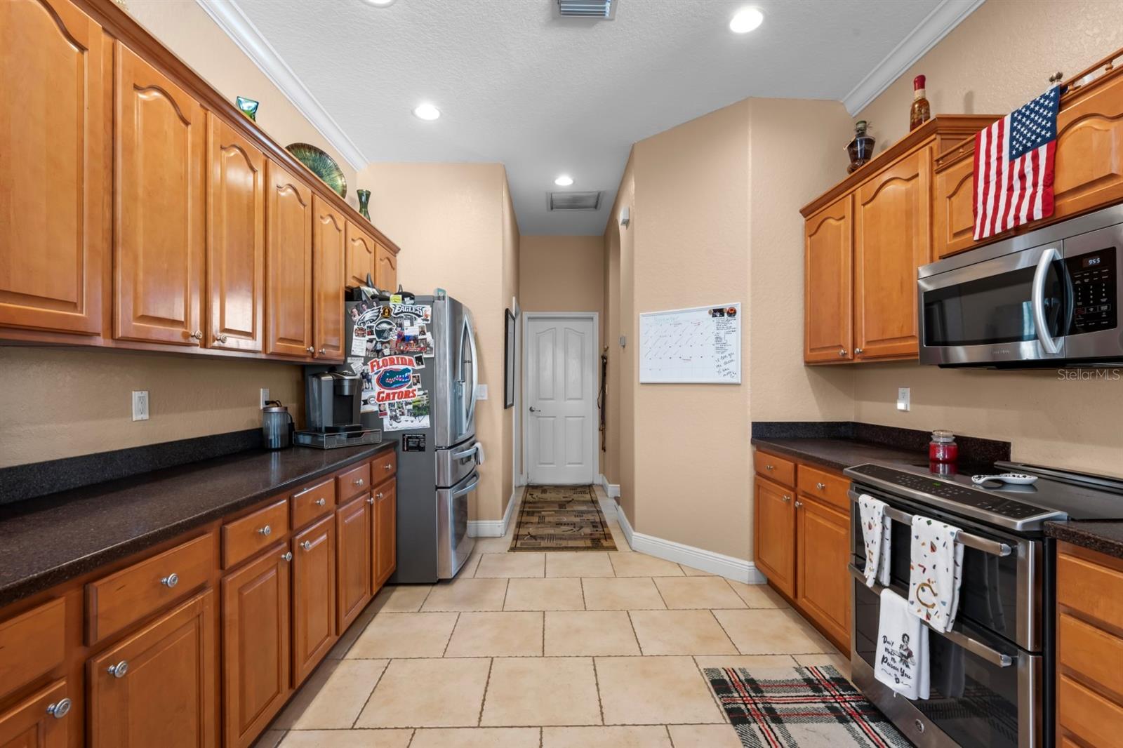 Image 23 of 43 For 2430 Evenglow Avenue