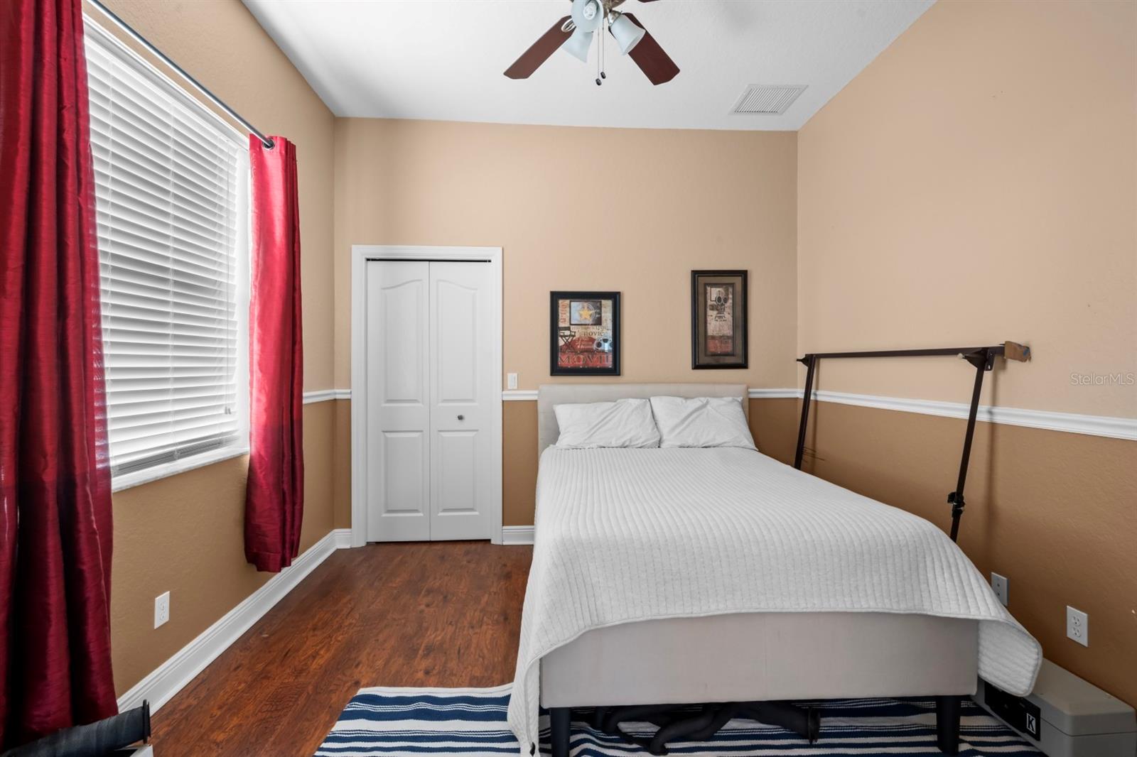 Image 28 of 43 For 2430 Evenglow Avenue