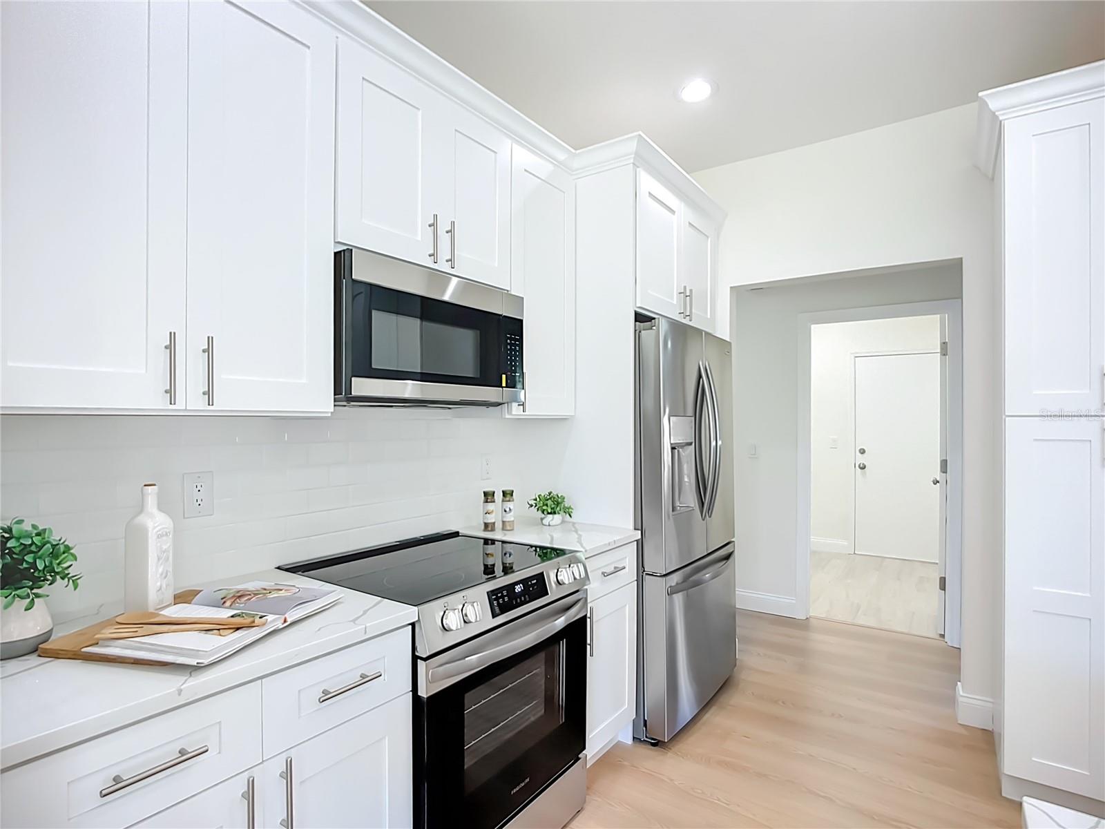 Image 10 of 45 For 2960 Sandringham Place