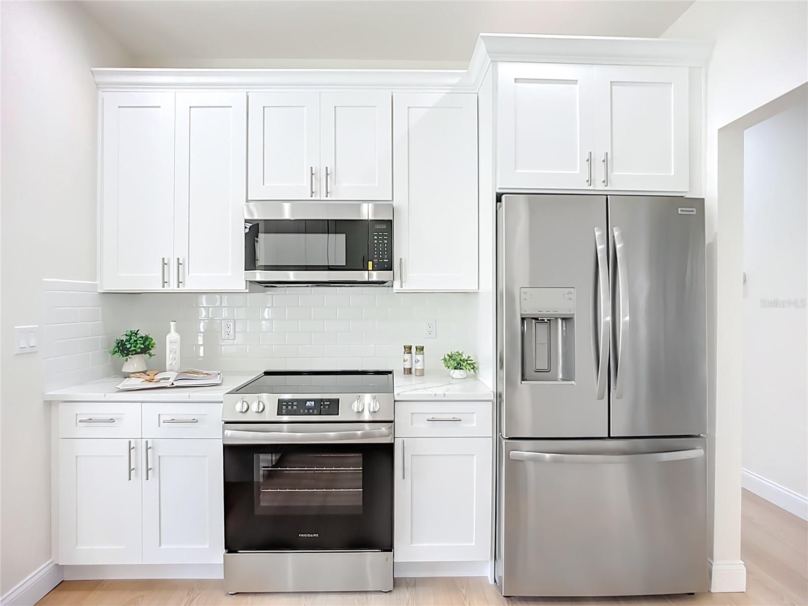 Image 11 of 45 For 2960 Sandringham Place