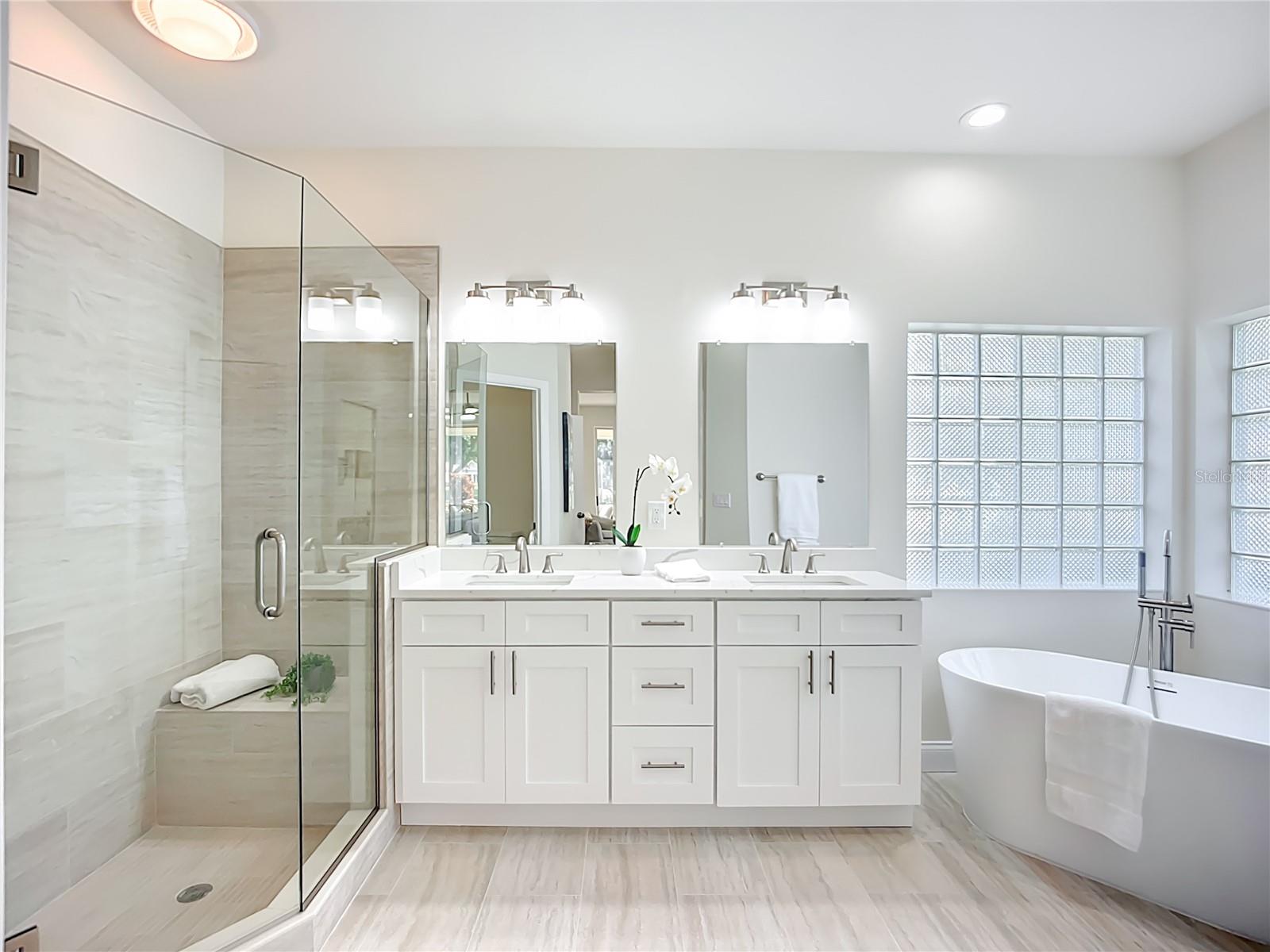 Image 15 of 45 For 2960 Sandringham Place