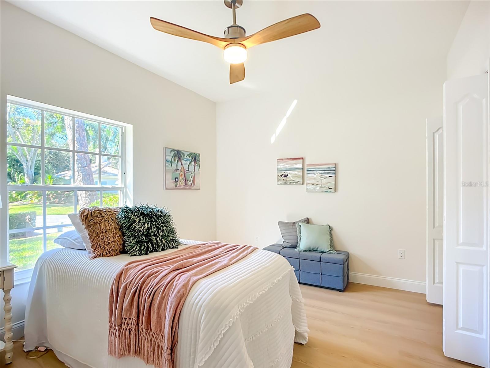 Image 23 of 45 For 2960 Sandringham Place