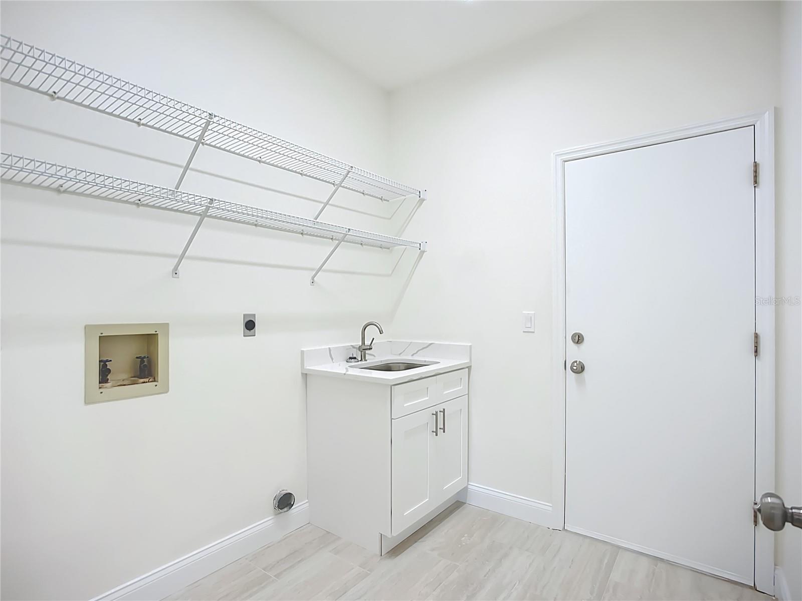 Image 25 of 45 For 2960 Sandringham Place