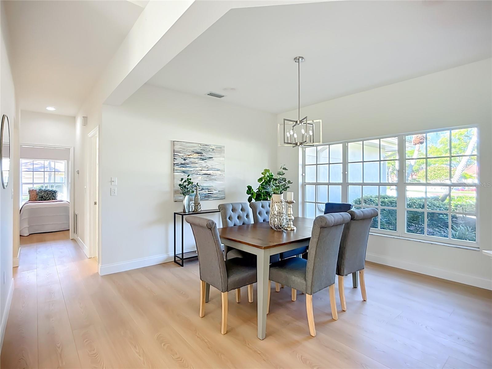 Image 5 of 45 For 2960 Sandringham Place