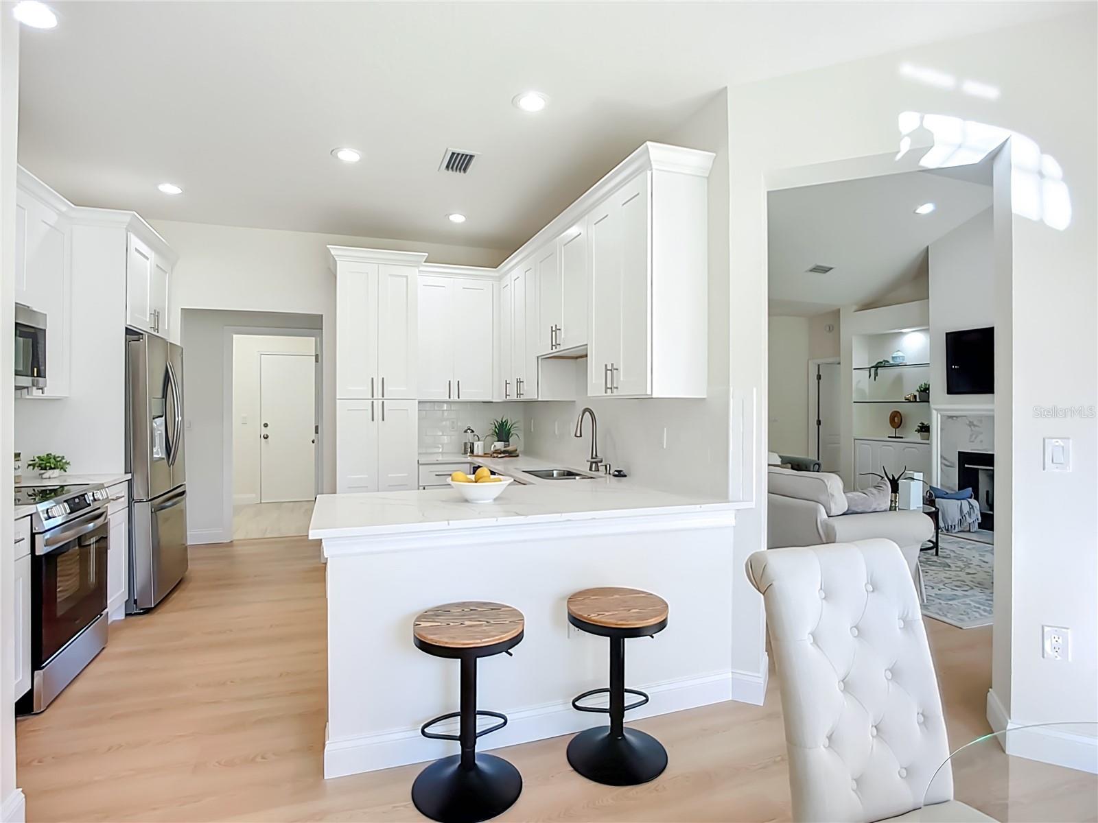 Image 6 of 45 For 2960 Sandringham Place