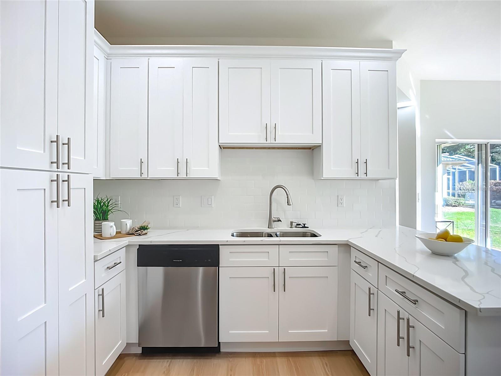 Image 8 of 45 For 2960 Sandringham Place