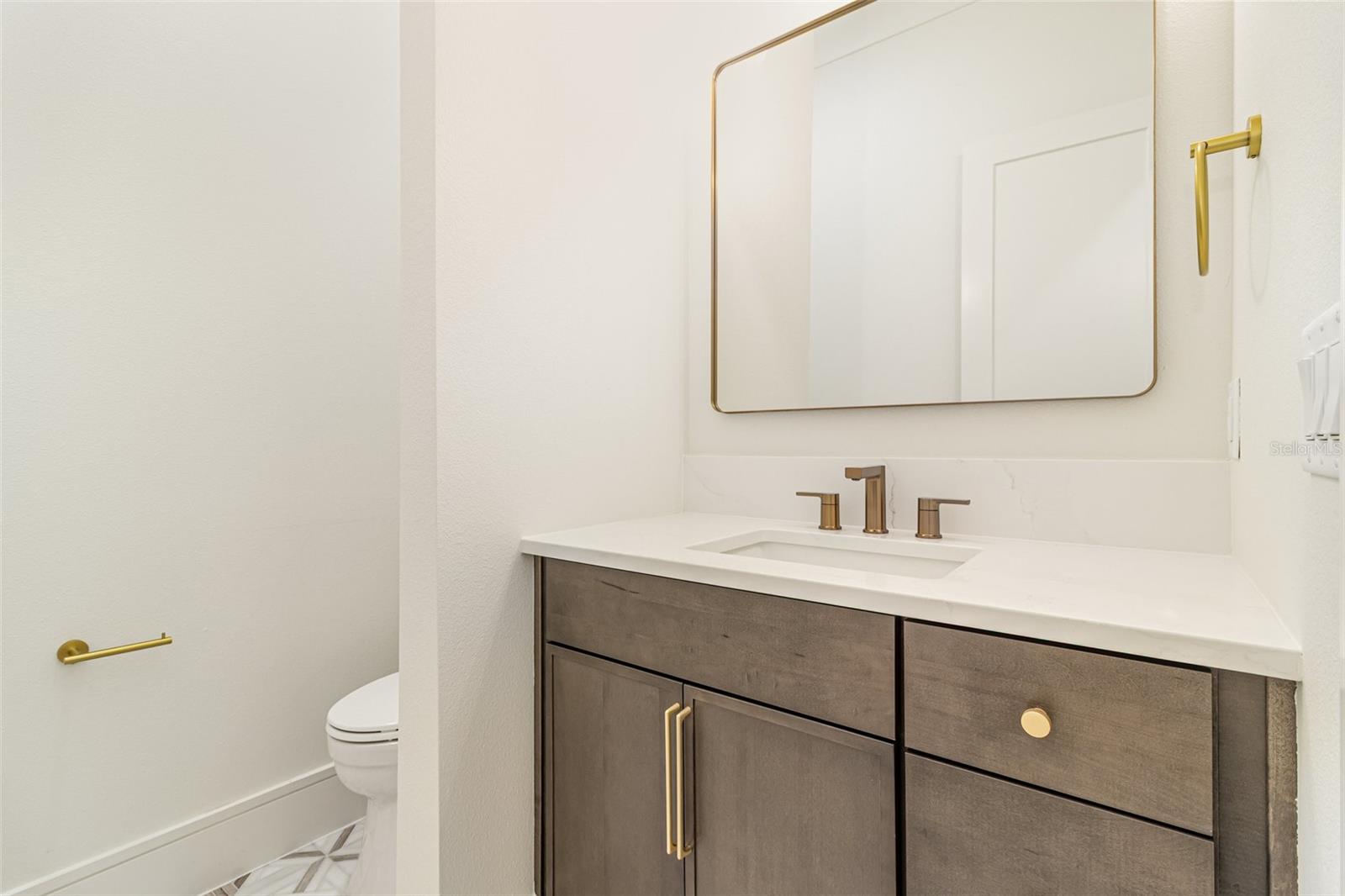 Image 12 of 33 For 101 Hallmark Court