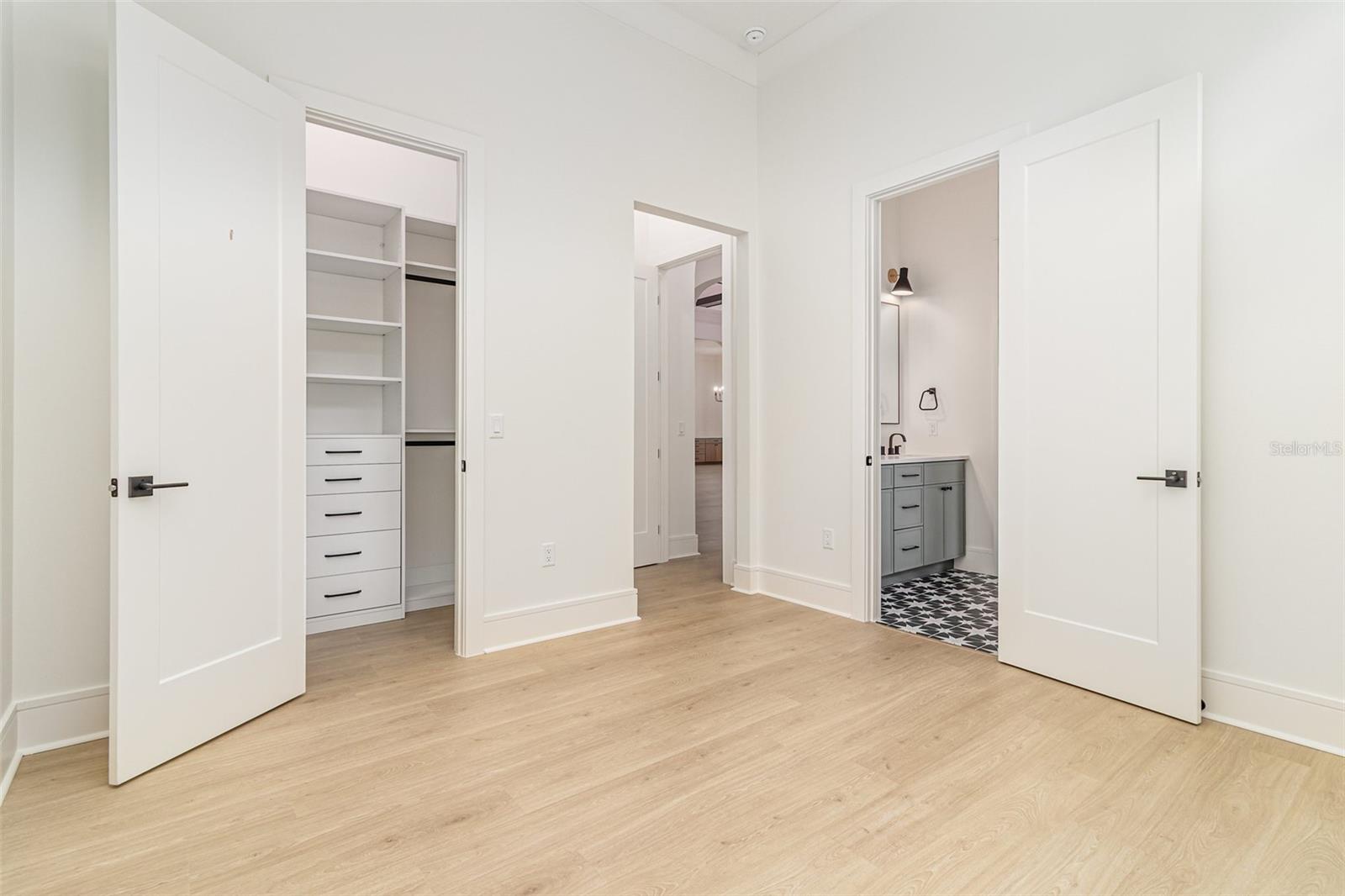 Image 19 of 33 For 101 Hallmark Court