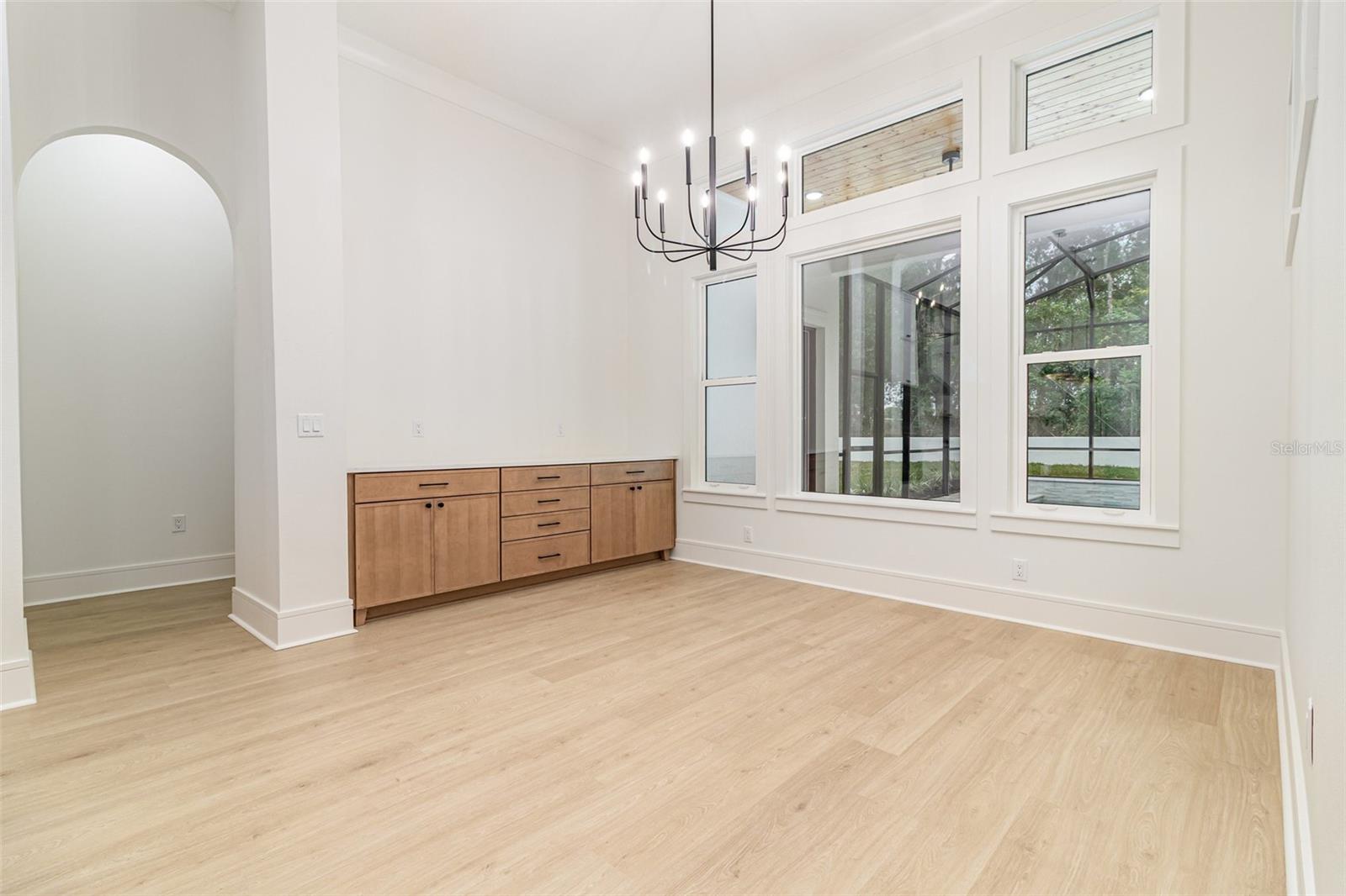 Image 5 of 33 For 101 Hallmark Court