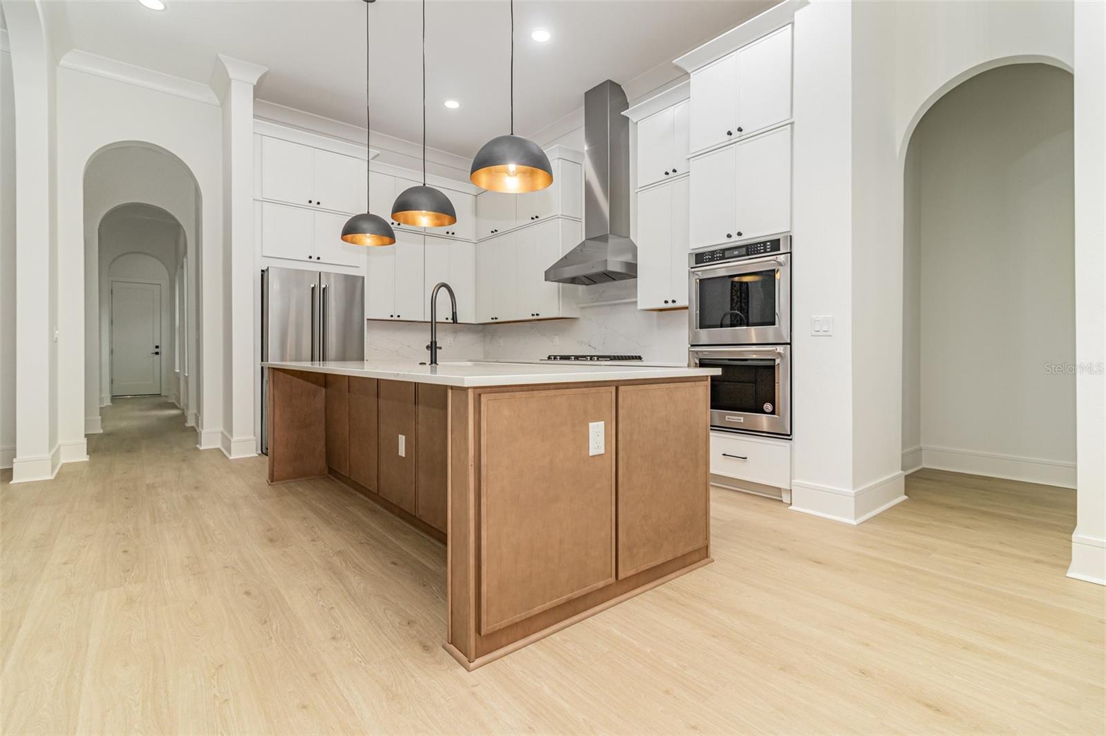 Image 7 of 33 For 101 Hallmark Court