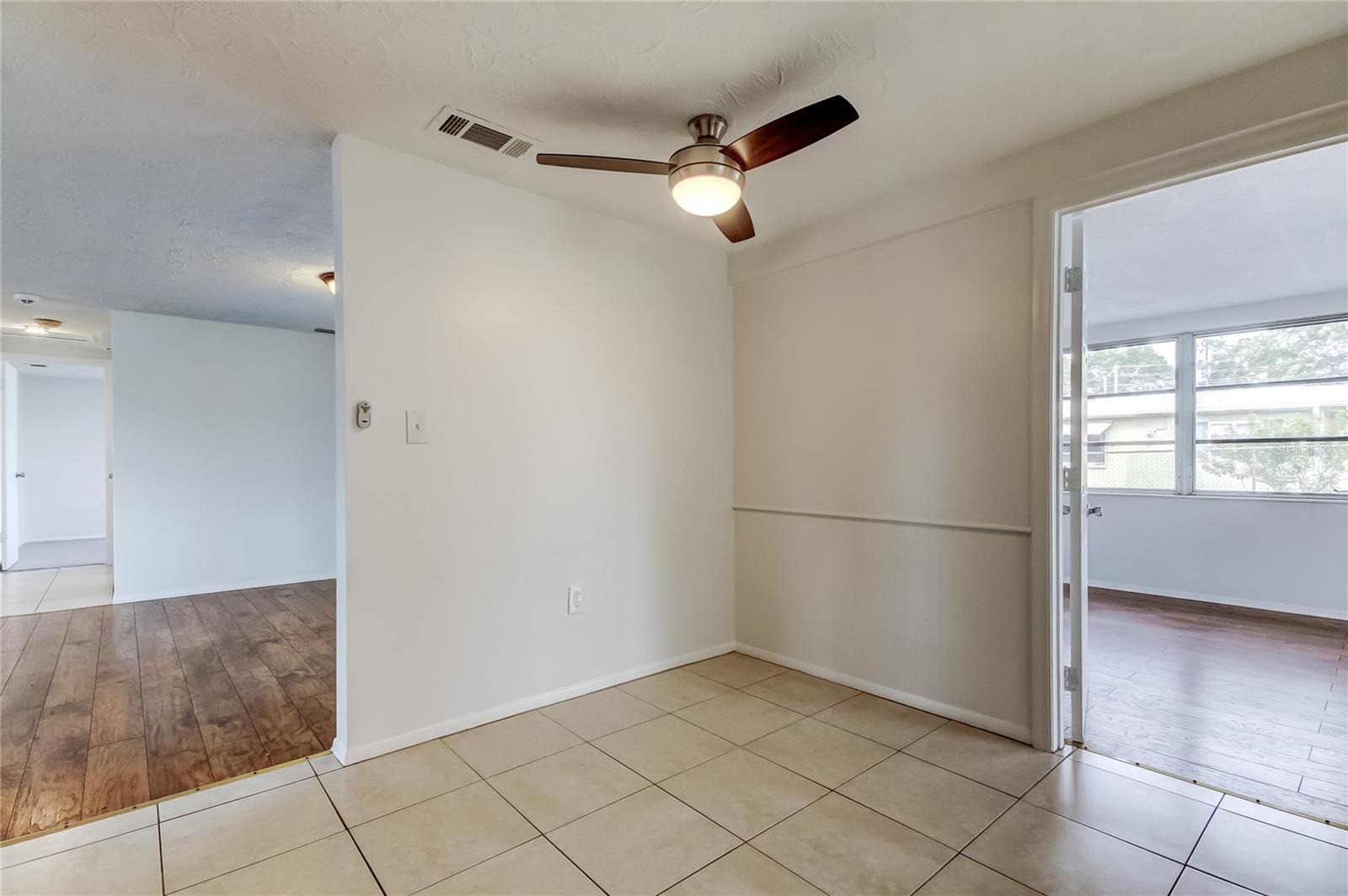 Image 13 of 47 For 5753 Bantam Avenue