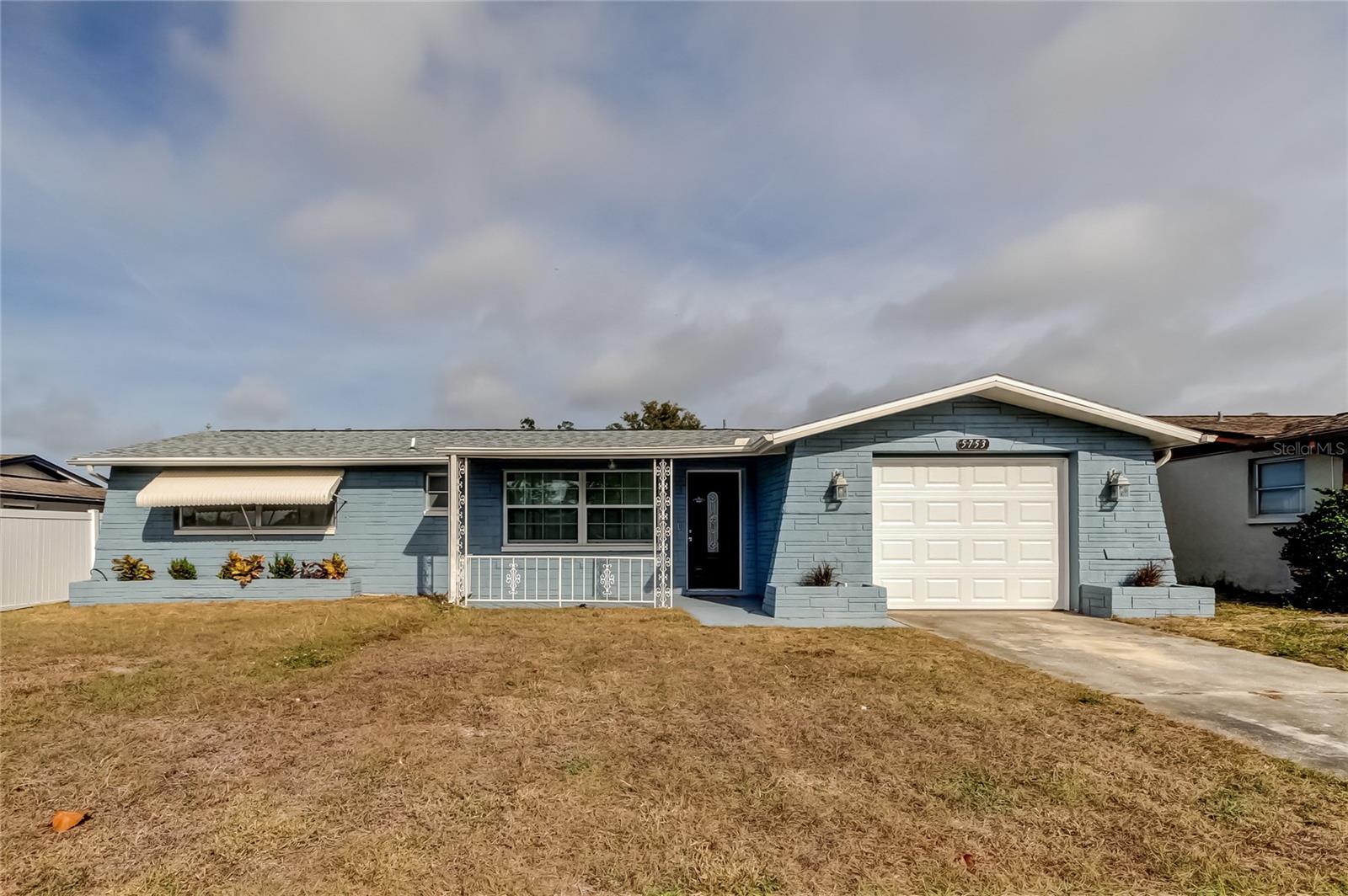 Image 2 of 47 For 5753 Bantam Avenue