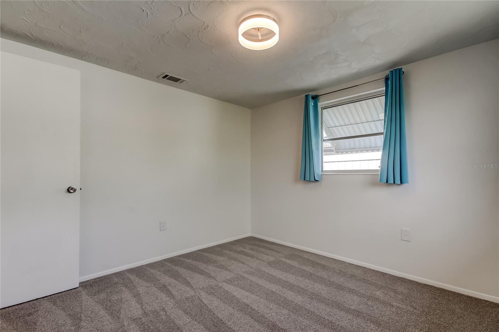 Image 39 of 47 For 5753 Bantam Avenue