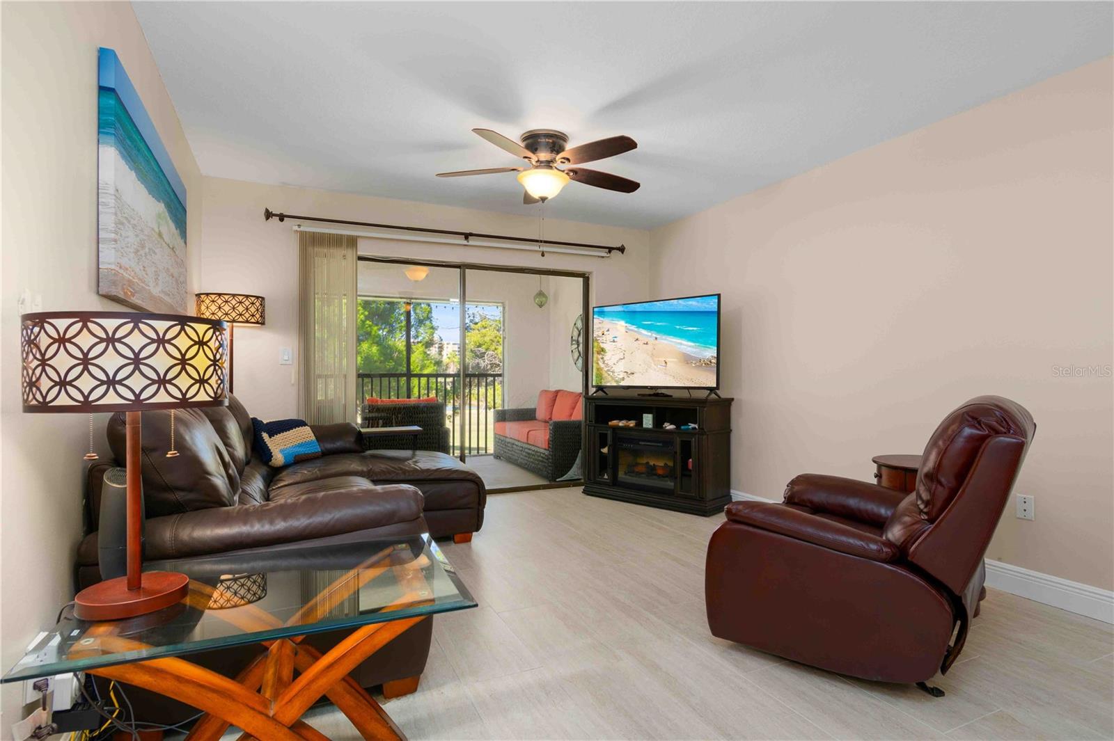 Image 15 of 61 For 2980 Haines Bayshore Road 160