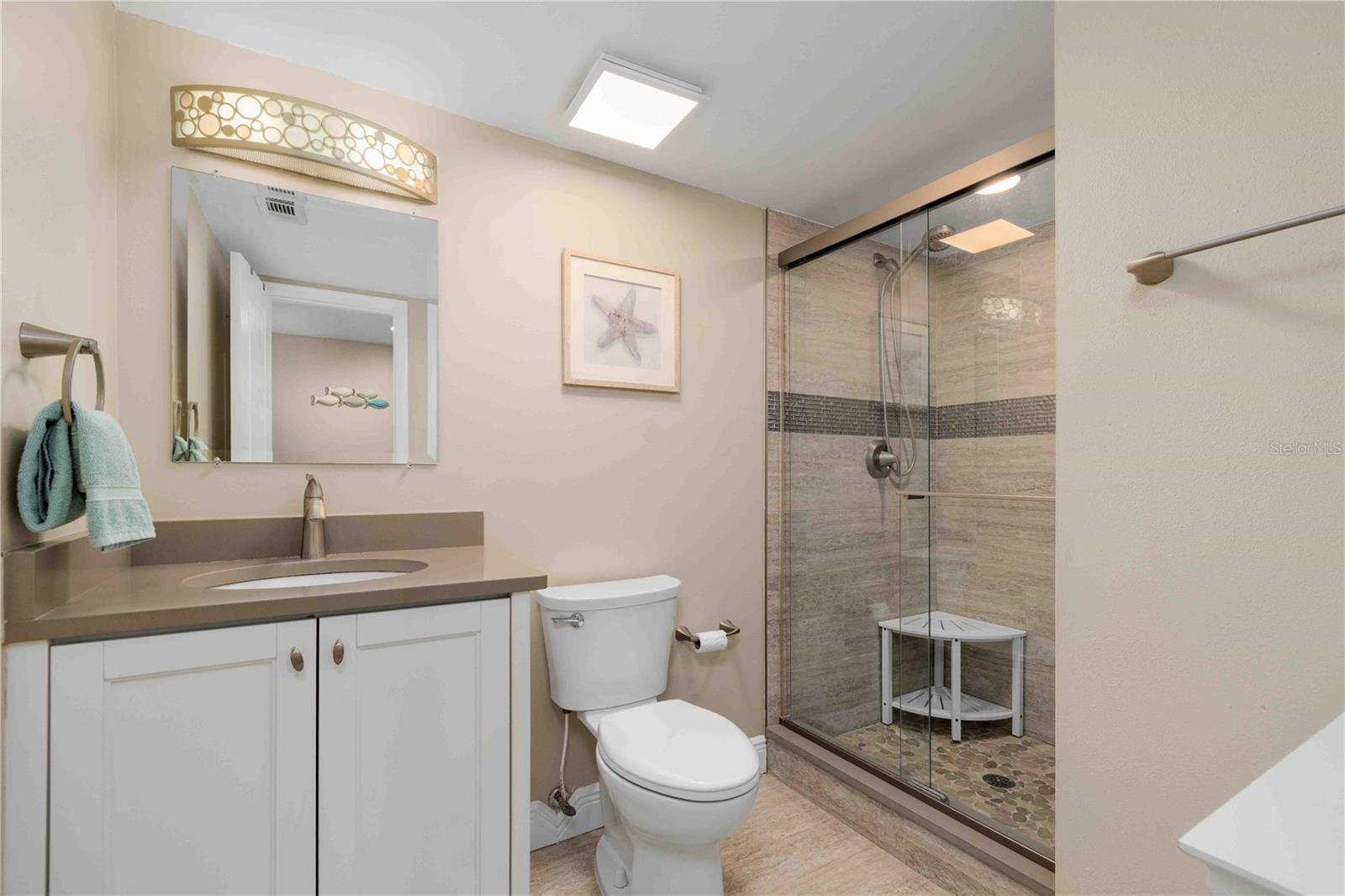 Image 21 of 61 For 2980 Haines Bayshore Road 160