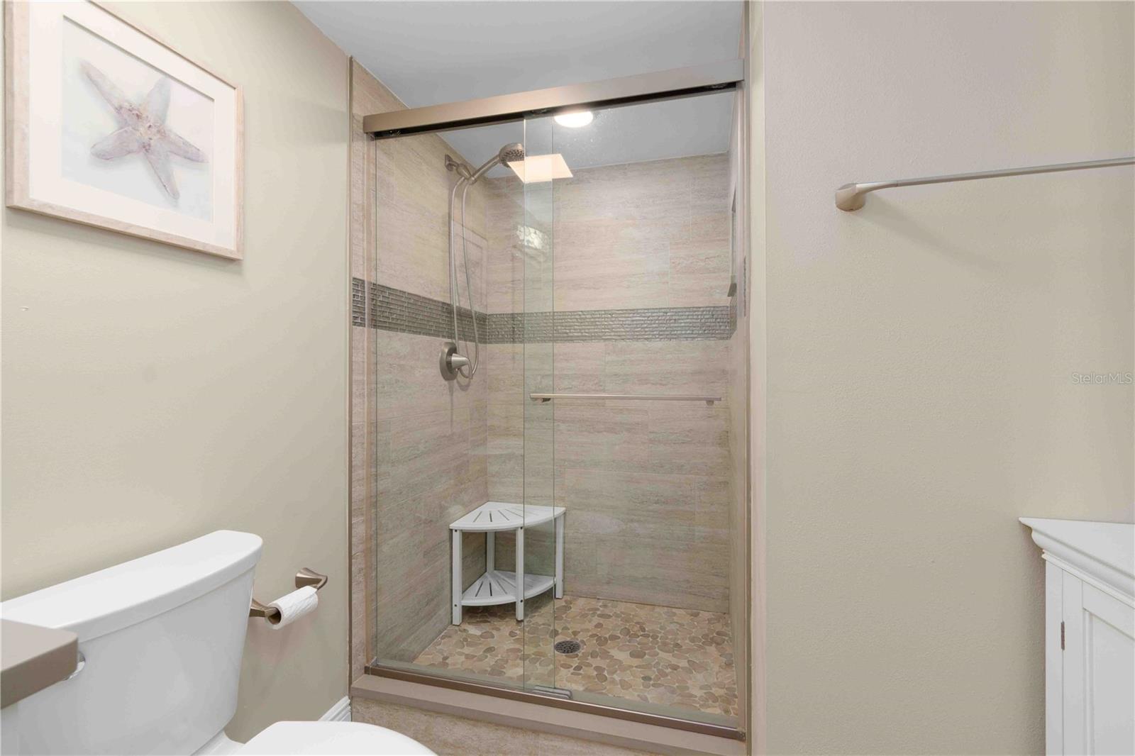 Image 23 of 61 For 2980 Haines Bayshore Road 160