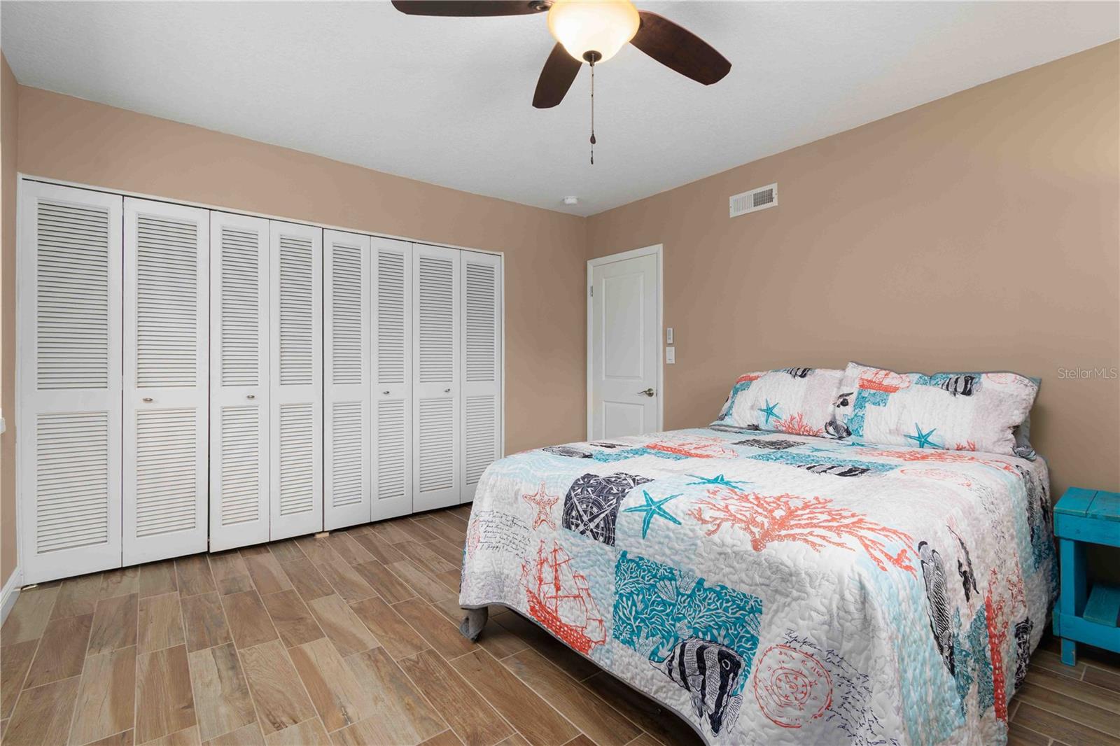 Image 27 of 61 For 2980 Haines Bayshore Road 160