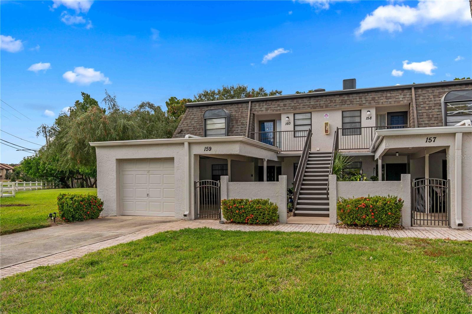 Image 39 of 61 For 2980 Haines Bayshore Road 160