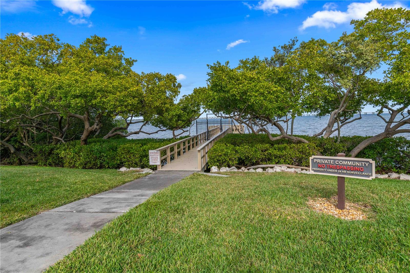 Image 46 of 61 For 2980 Haines Bayshore Road 160