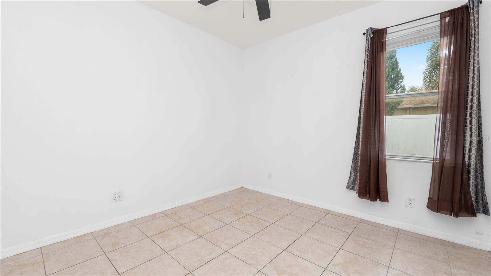 Image 15 of 40 For 7947 Terrace Ridge Drive