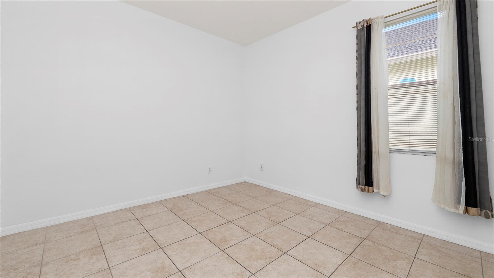 Image 18 of 40 For 7947 Terrace Ridge Drive