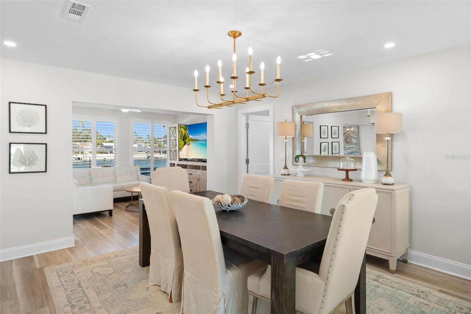 Image 20 of 47 For 280 Julia Circle