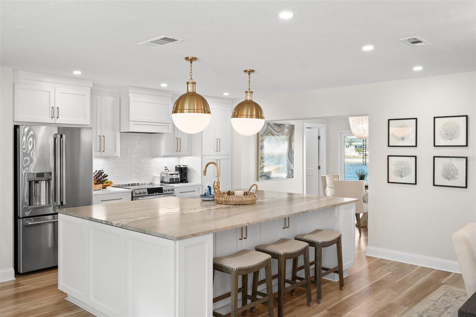 Image 22 of 47 For 280 Julia Circle