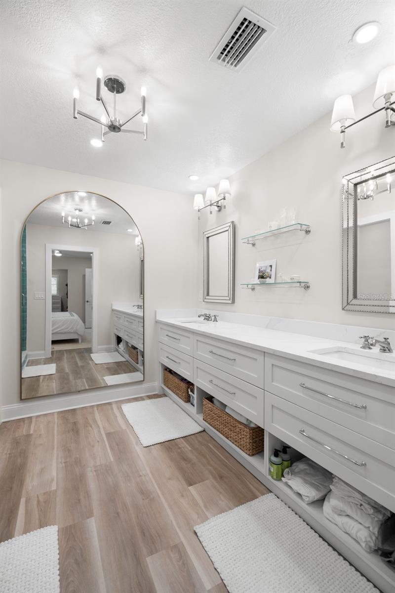 Image 35 of 47 For 280 Julia Circle