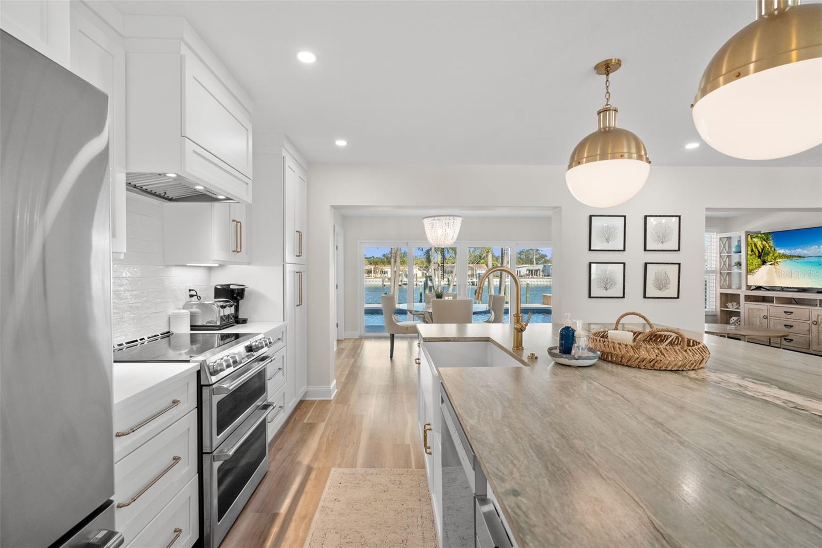 Image 9 of 47 For 280 Julia Circle