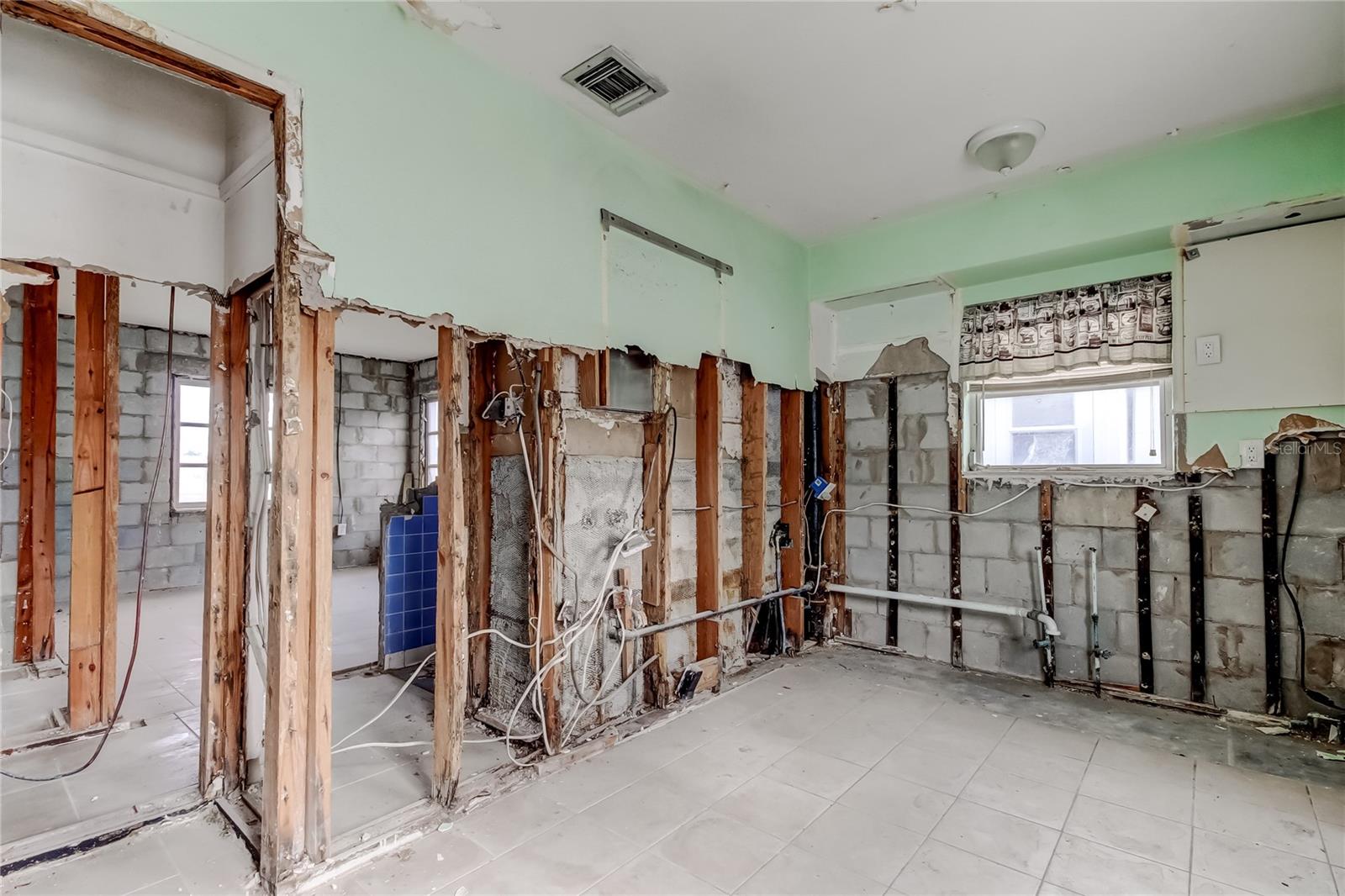 Image 22 of 41 For 245 145th Avenue E