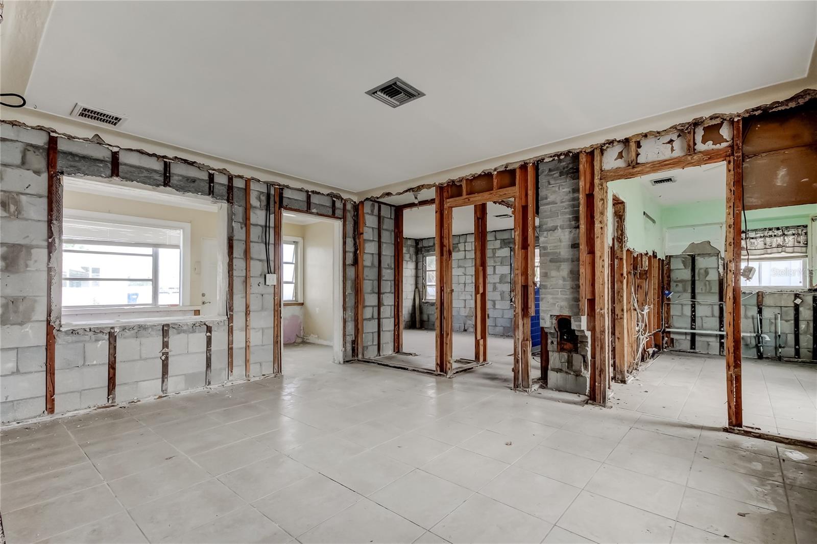 Image 24 of 41 For 245 145th Avenue E