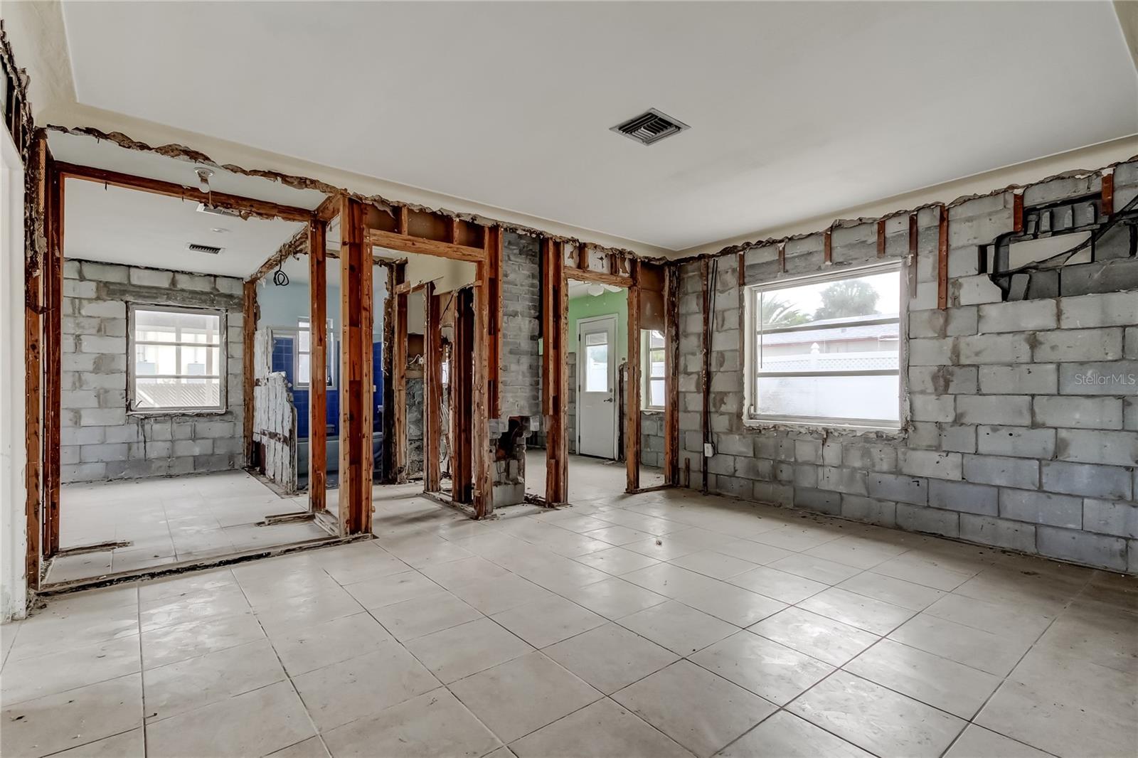 Image 25 of 41 For 245 145th Avenue E