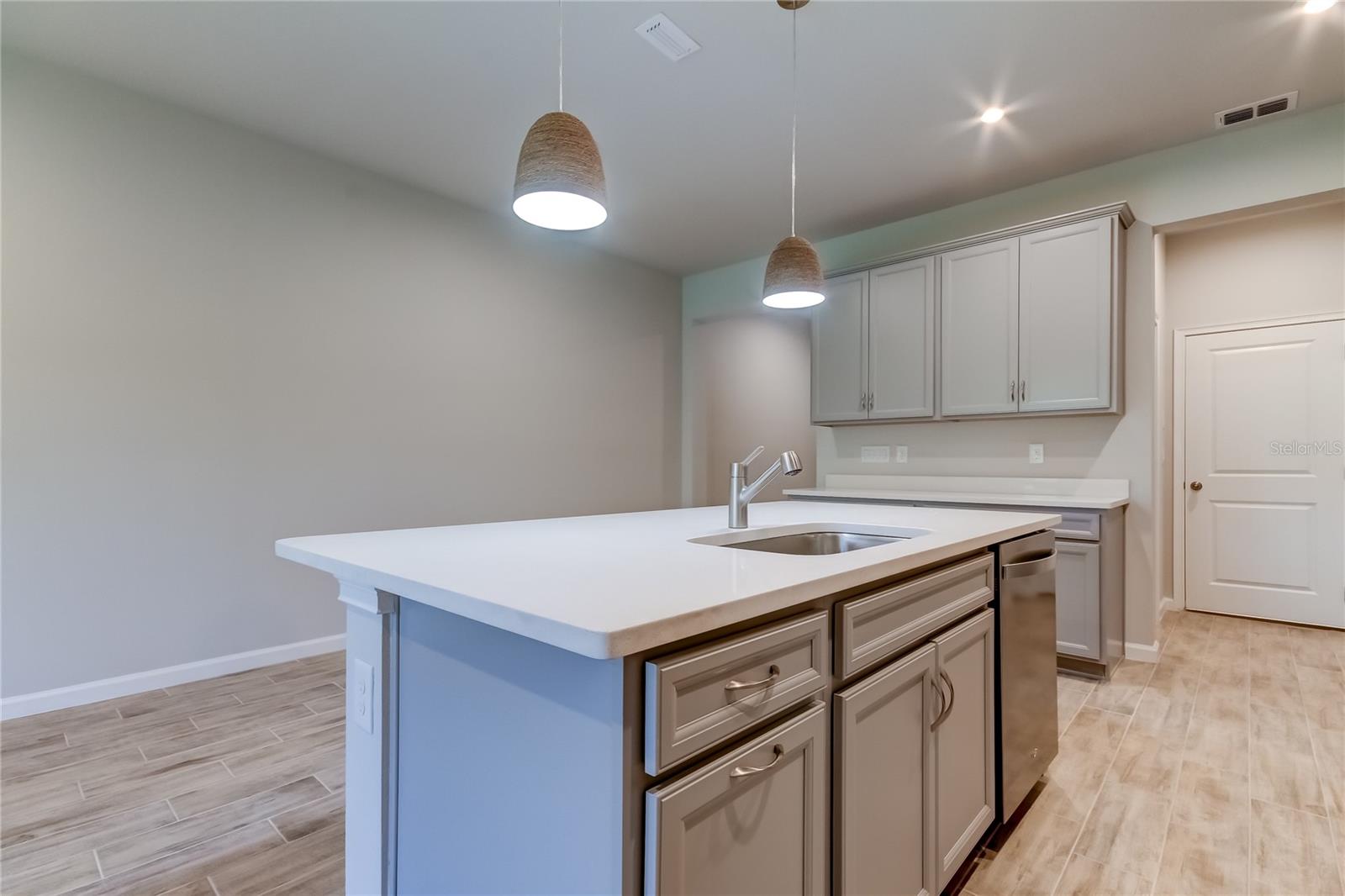 Image 15 of 50 For 8341 Wildflower Glen Avenue