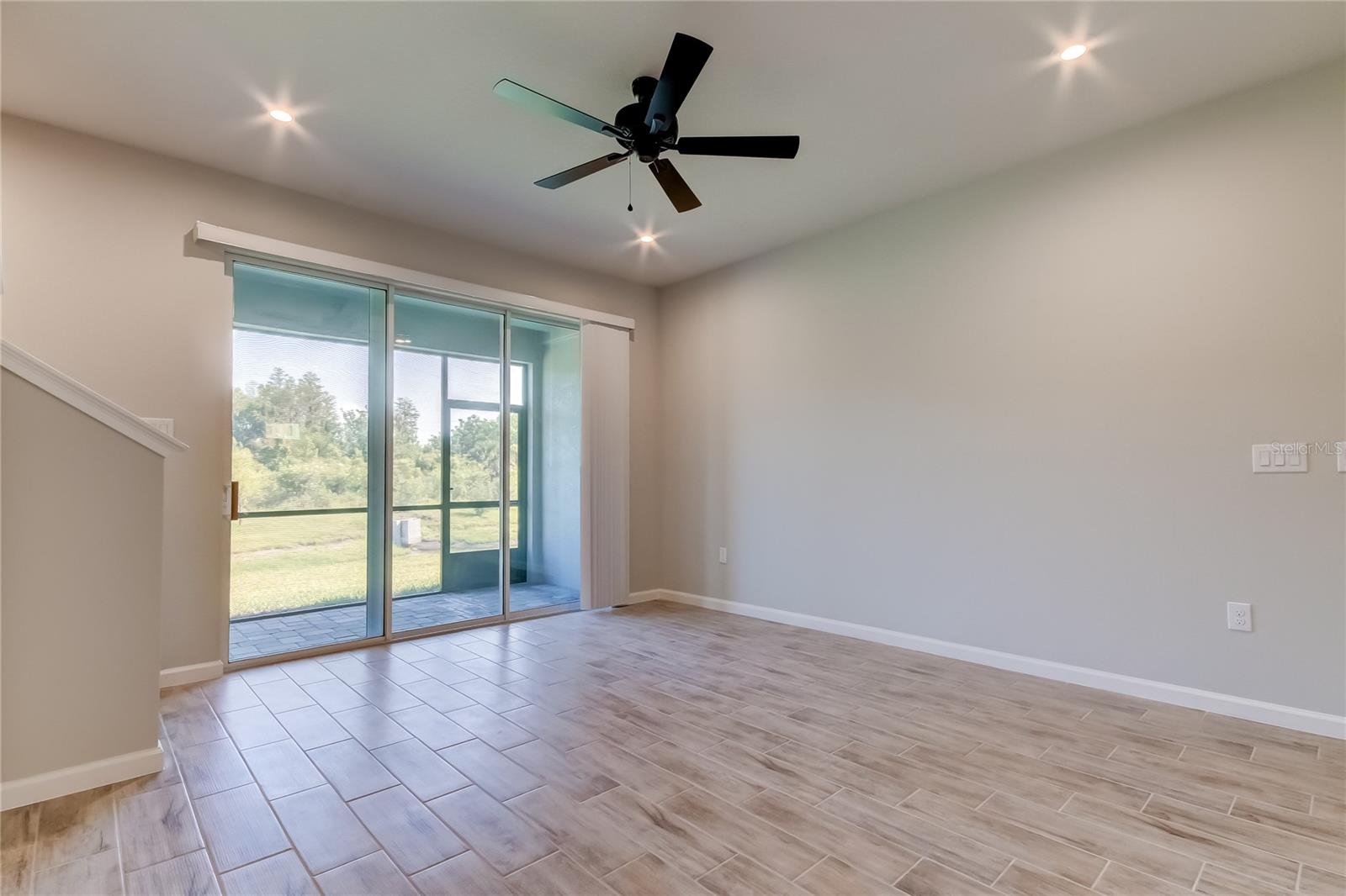 Image 5 of 50 For 8341 Wildflower Glen Avenue