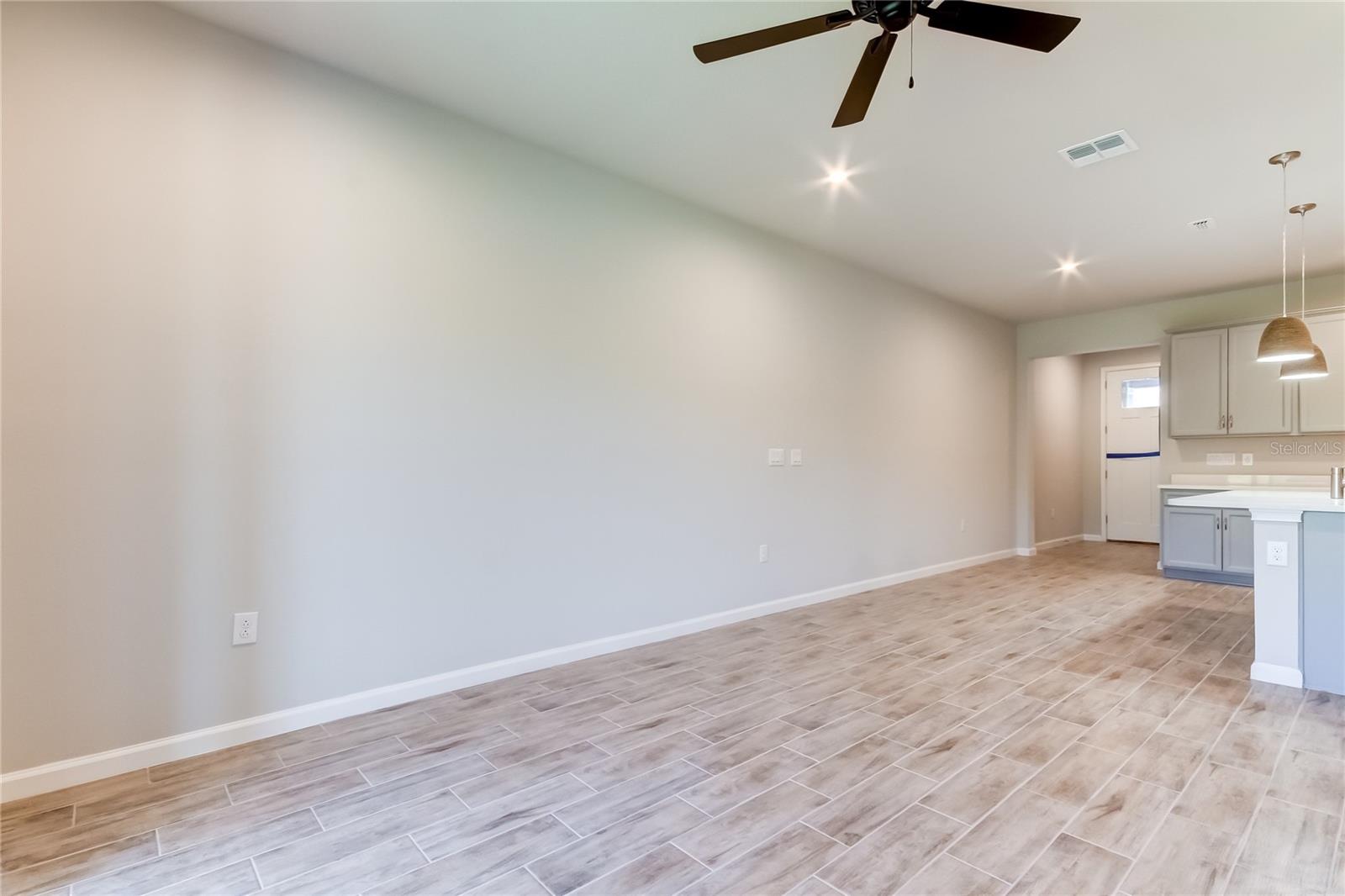 Image 7 of 50 For 8341 Wildflower Glen Avenue