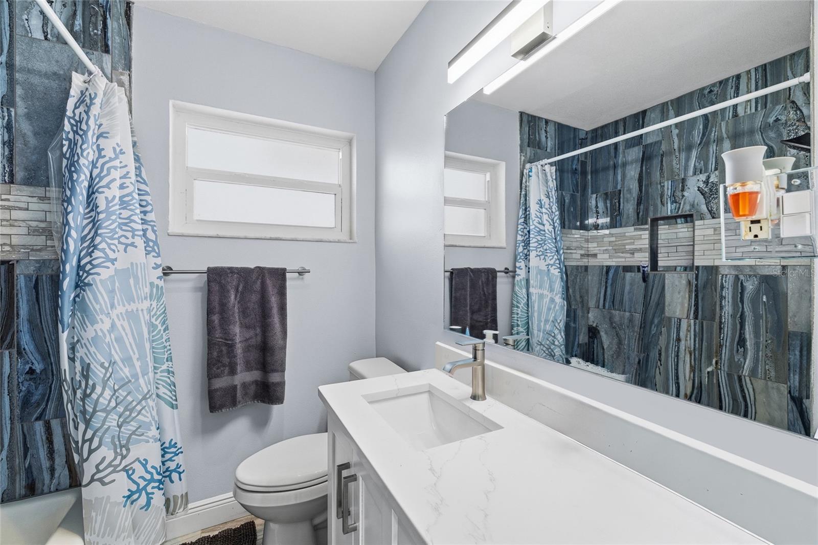 Image 23 of 48 For 7990 Causeway Boulevard S