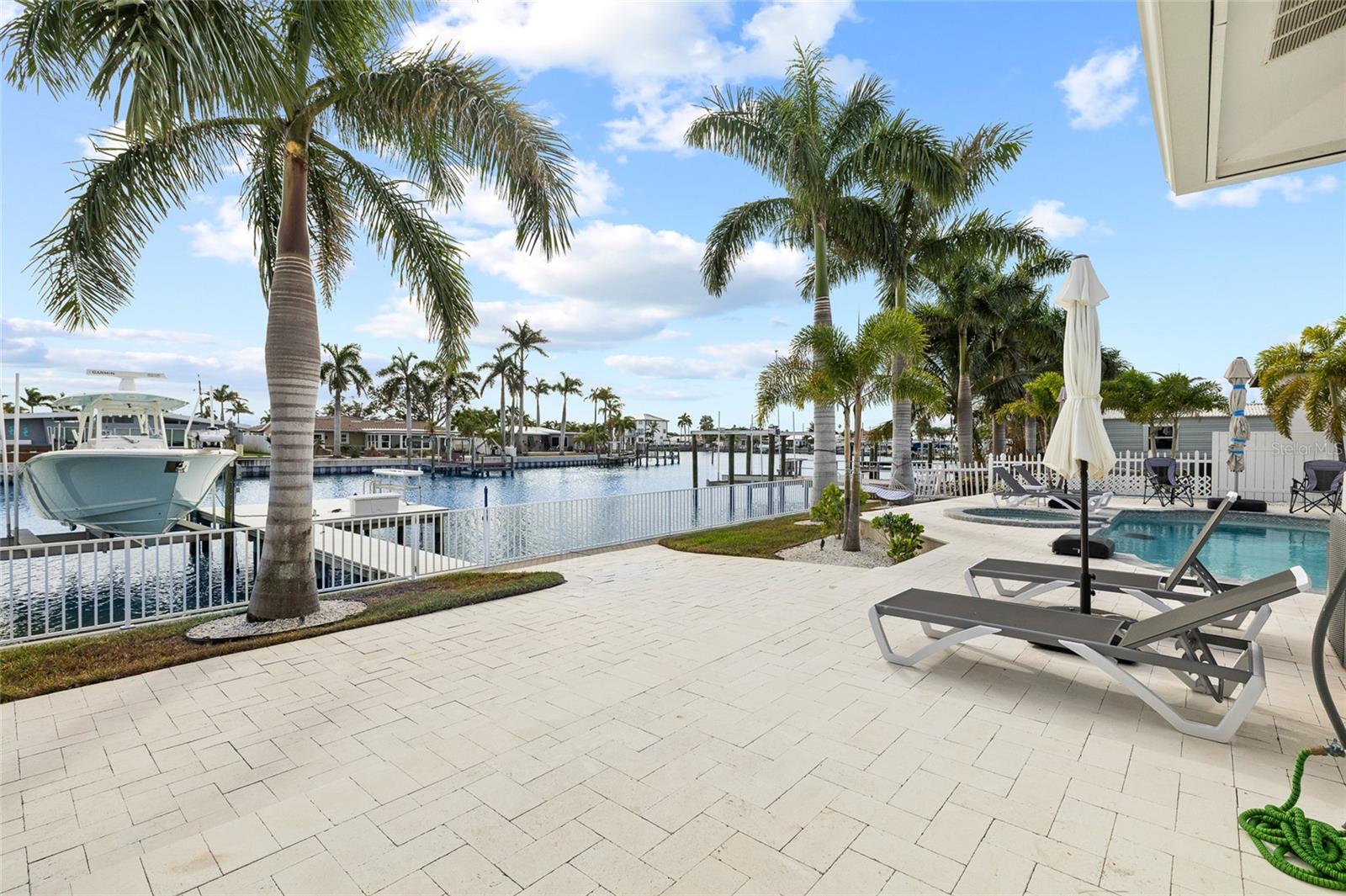 Image 32 of 48 For 7990 Causeway Boulevard S