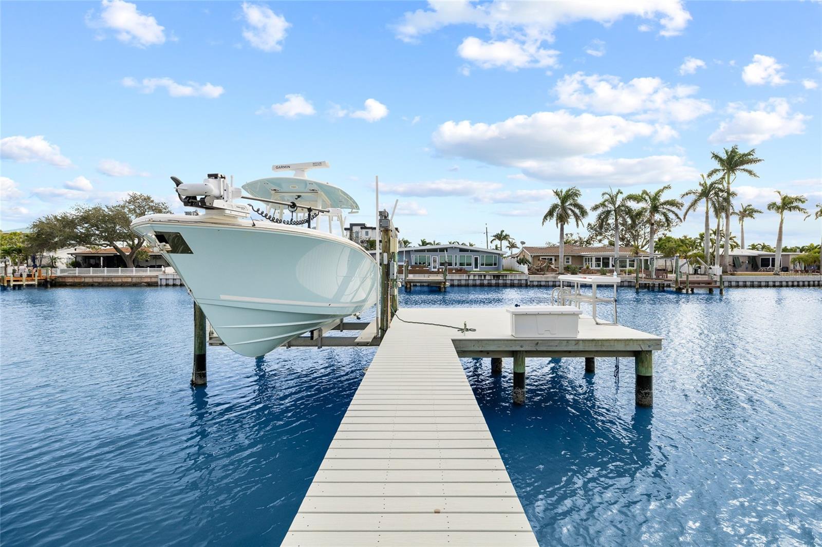 Image 6 of 48 For 7990 Causeway Boulevard S