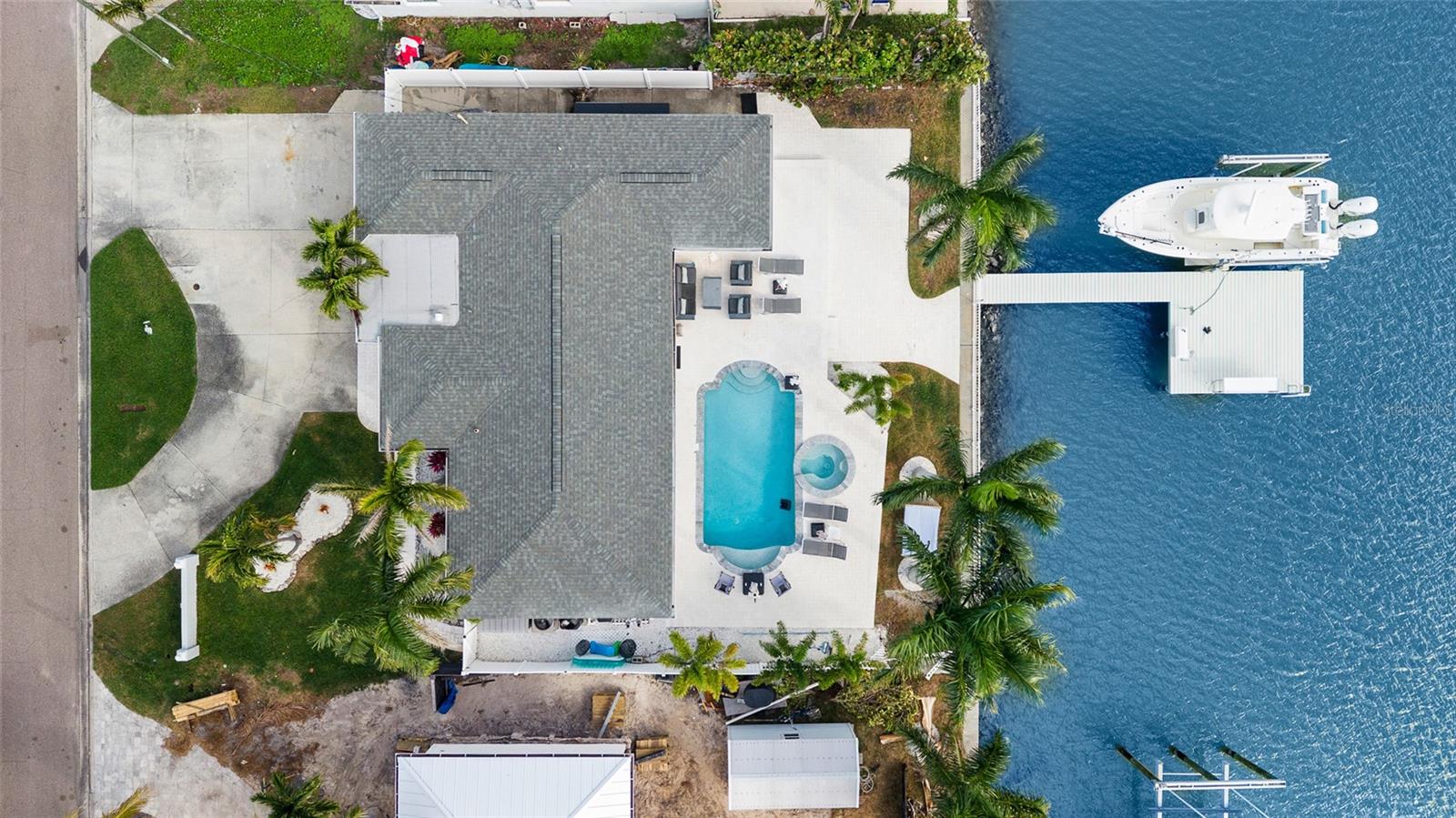 Image 7 of 48 For 7990 Causeway Boulevard S