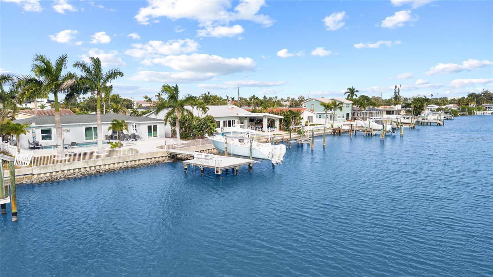 Image 8 of 48 For 7990 Causeway Boulevard S