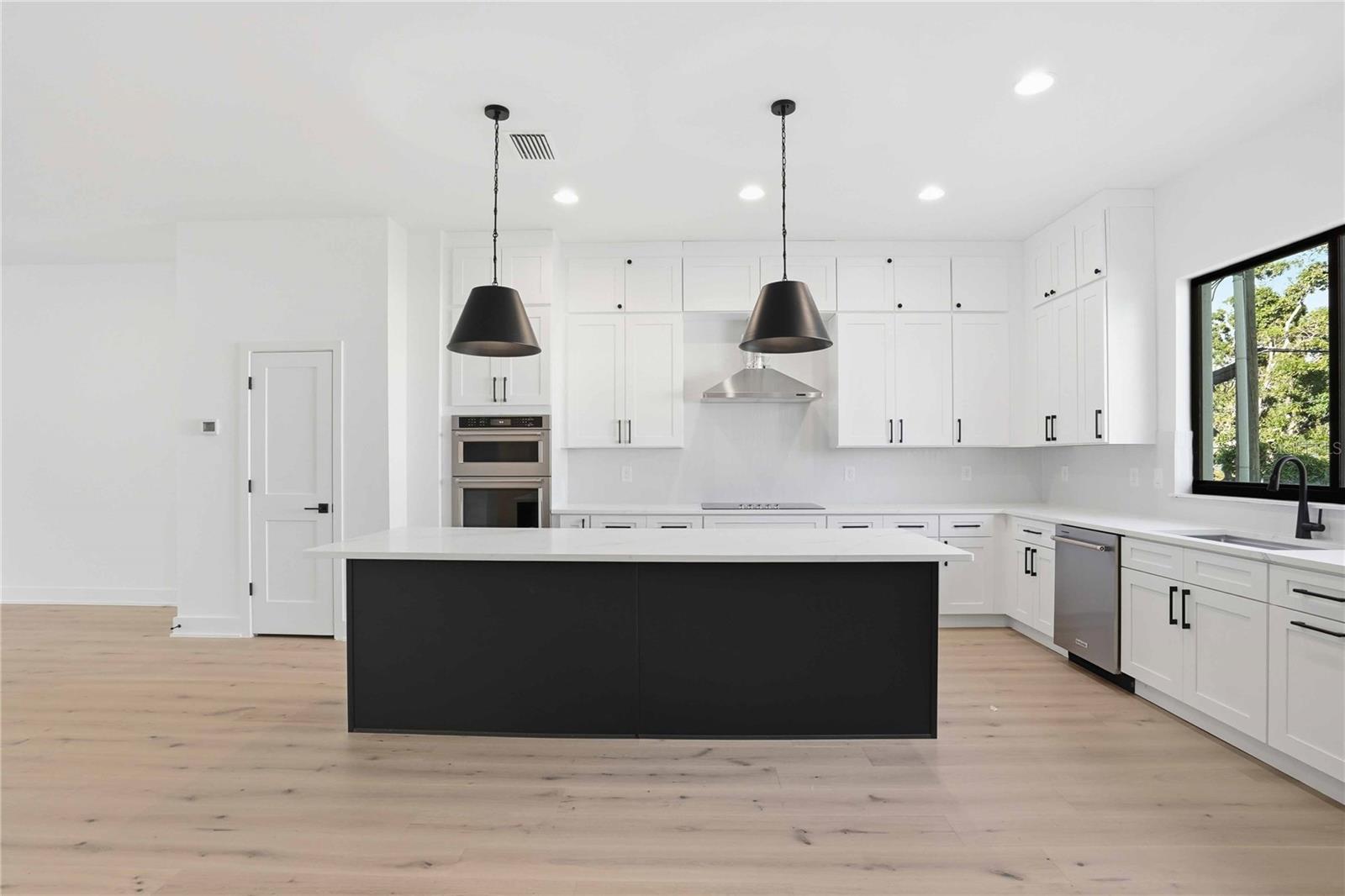 Image 5 of 21 For 3002 Platt  1