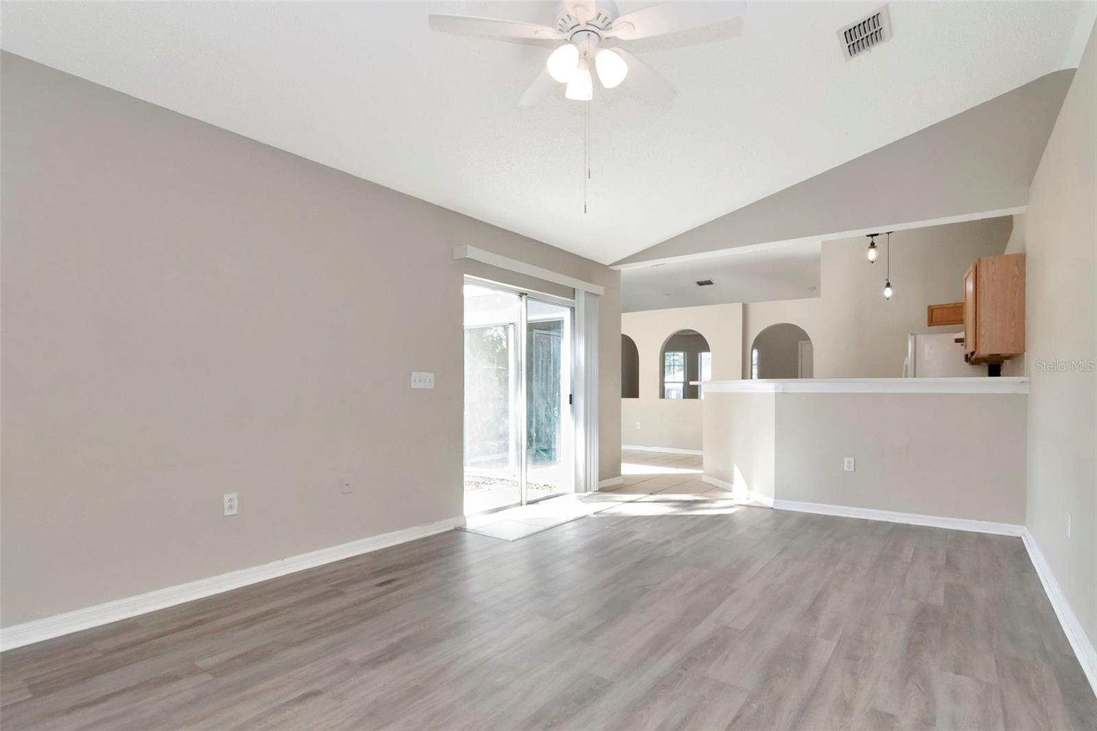 Image 20 of 33 For 11066 Avis Street