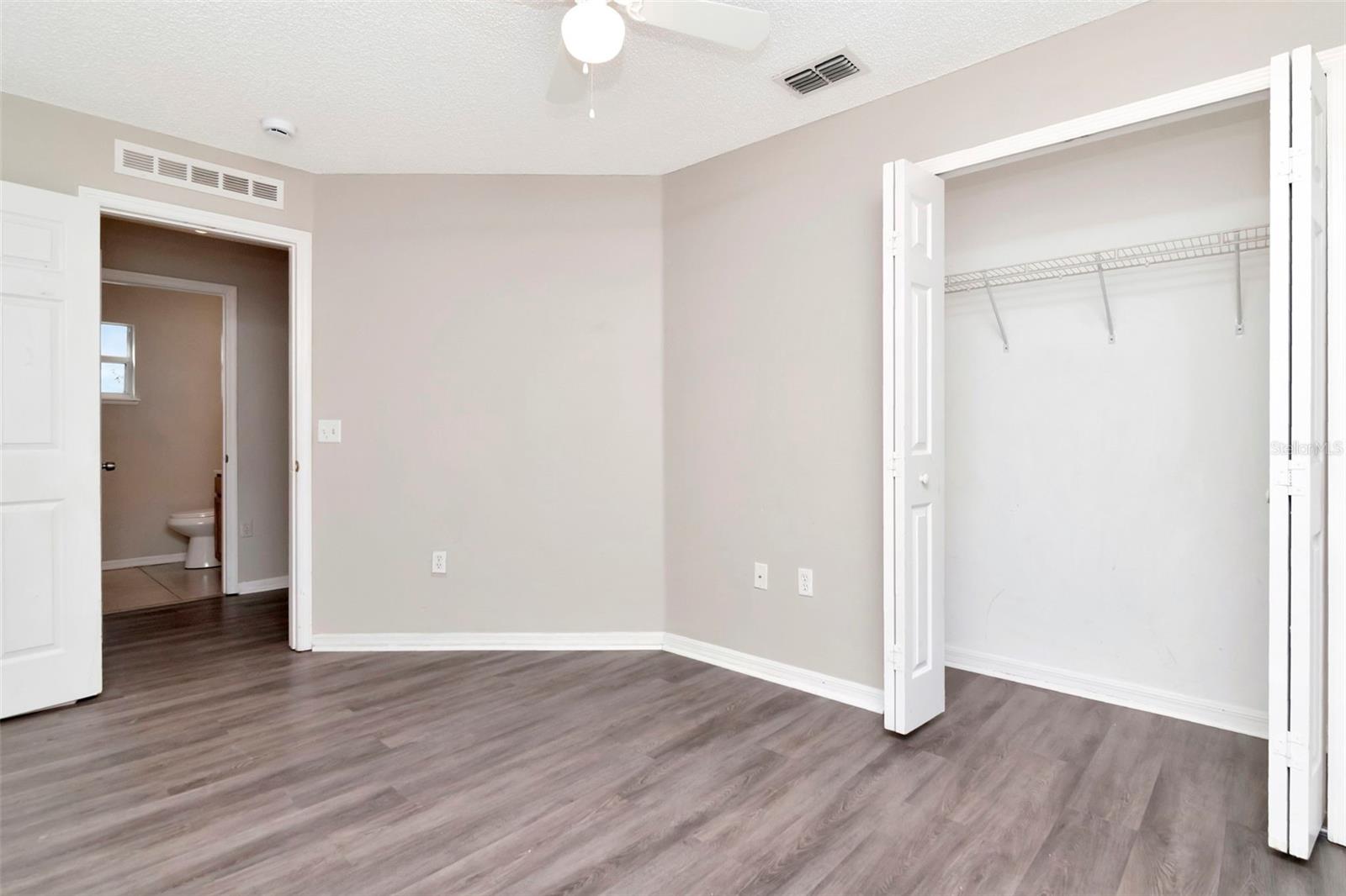 Image 23 of 33 For 11066 Avis Street