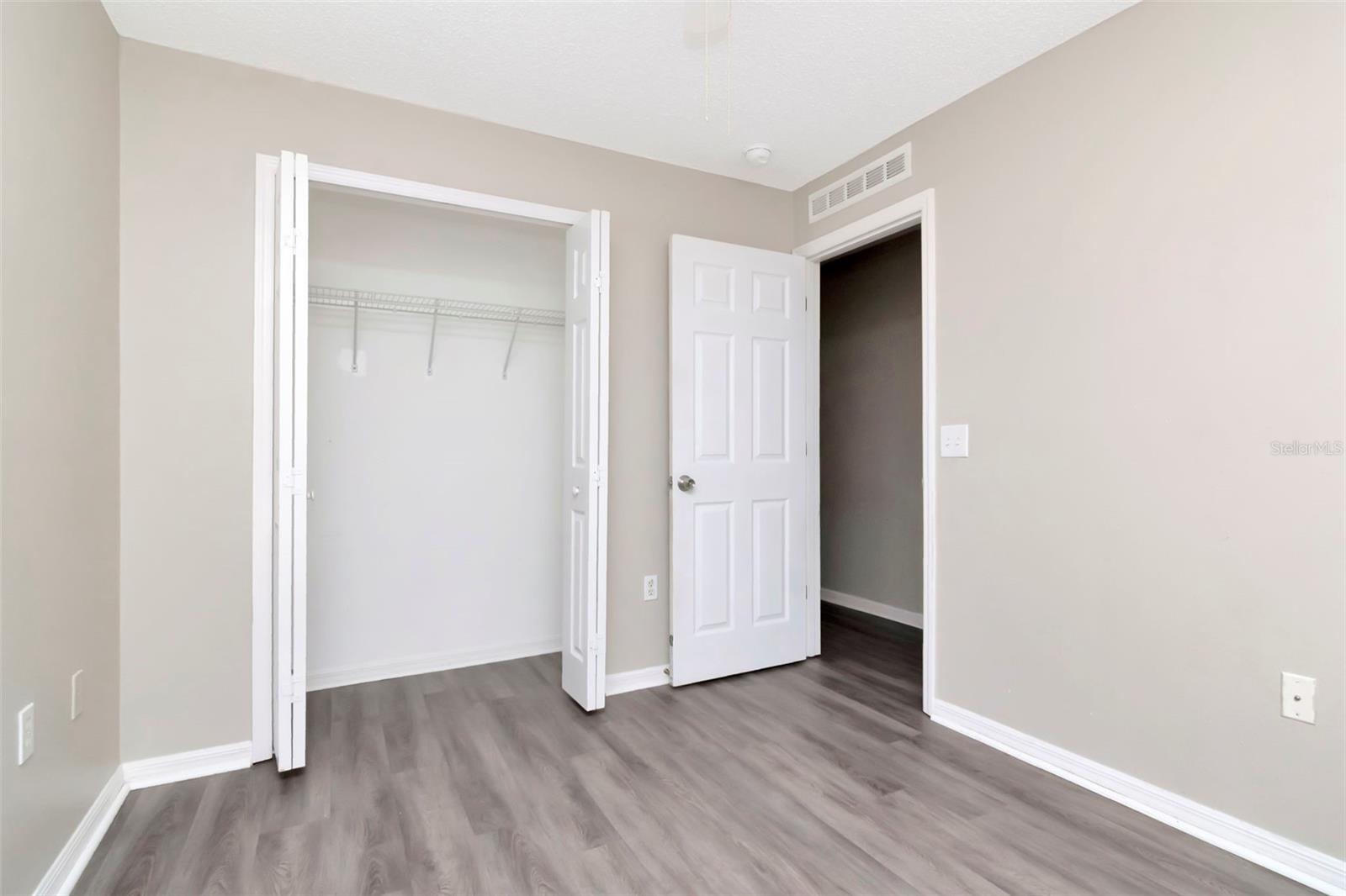 Image 24 of 33 For 11066 Avis Street