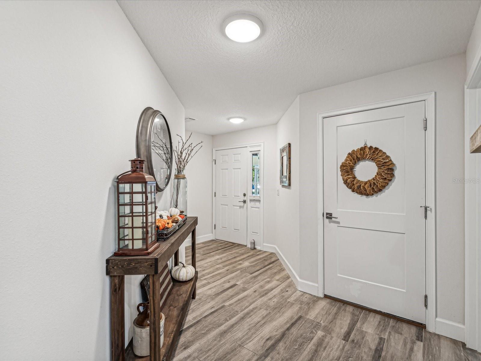 Image 11 of 18 For 1979 Whitney Oaks Boulevard